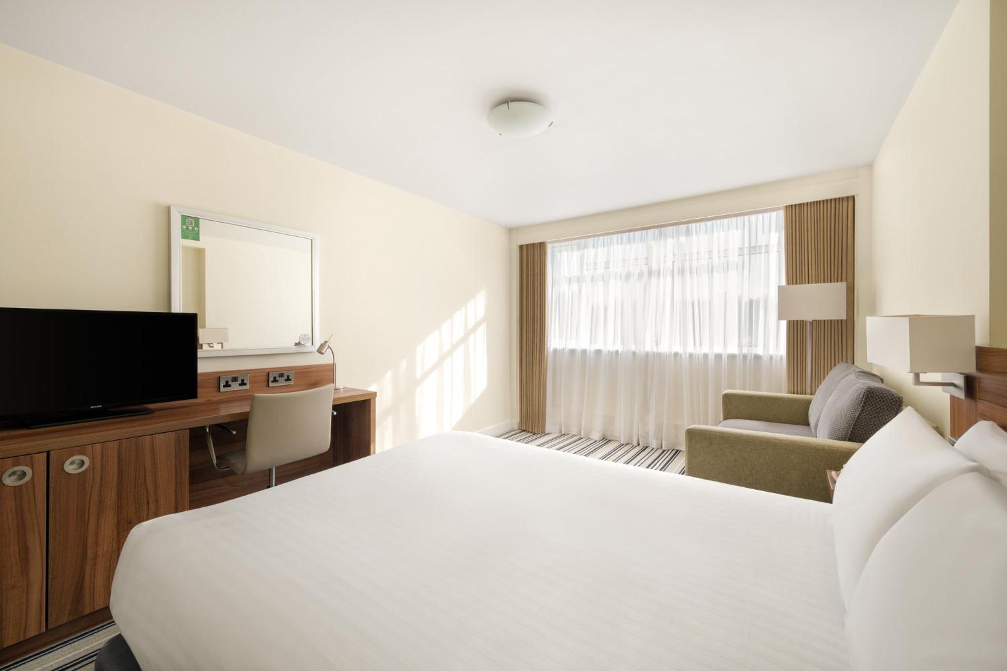 Premium Double Room with sofa bed - Photo 5