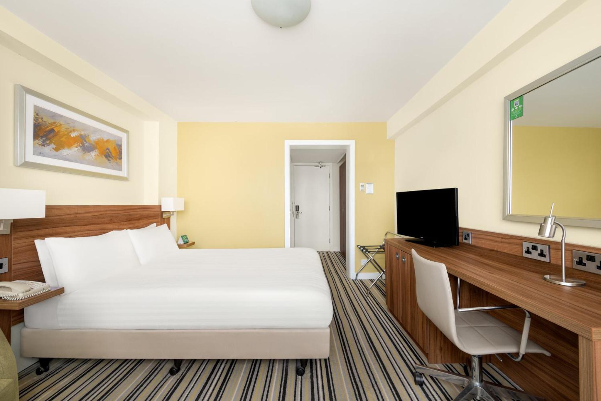 Double Room with Sofa Bed - Photo 5