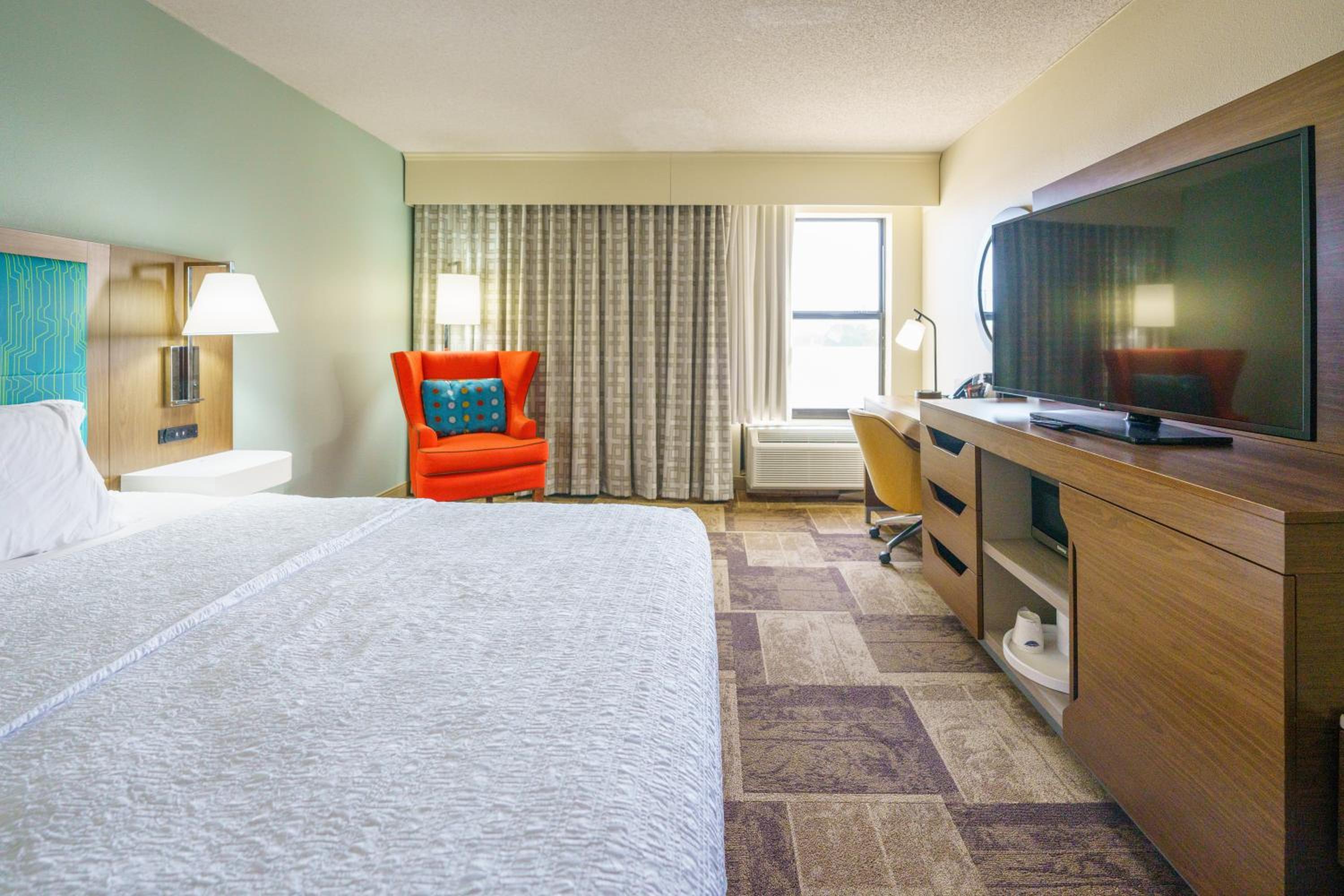 King Room - Disability Access/Non-Smoking - Photo 14