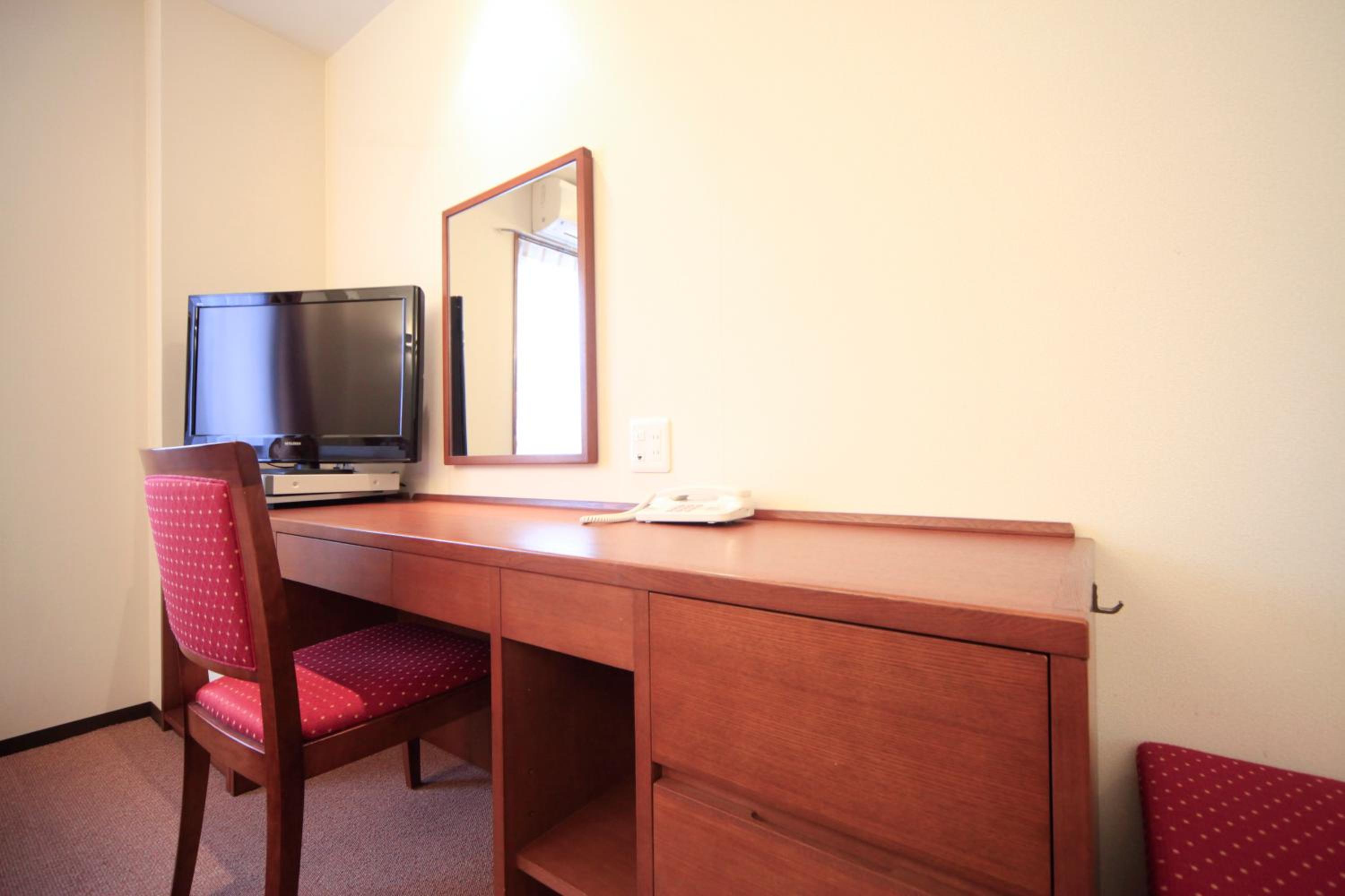Double Room - Non-Smoking  photo 3