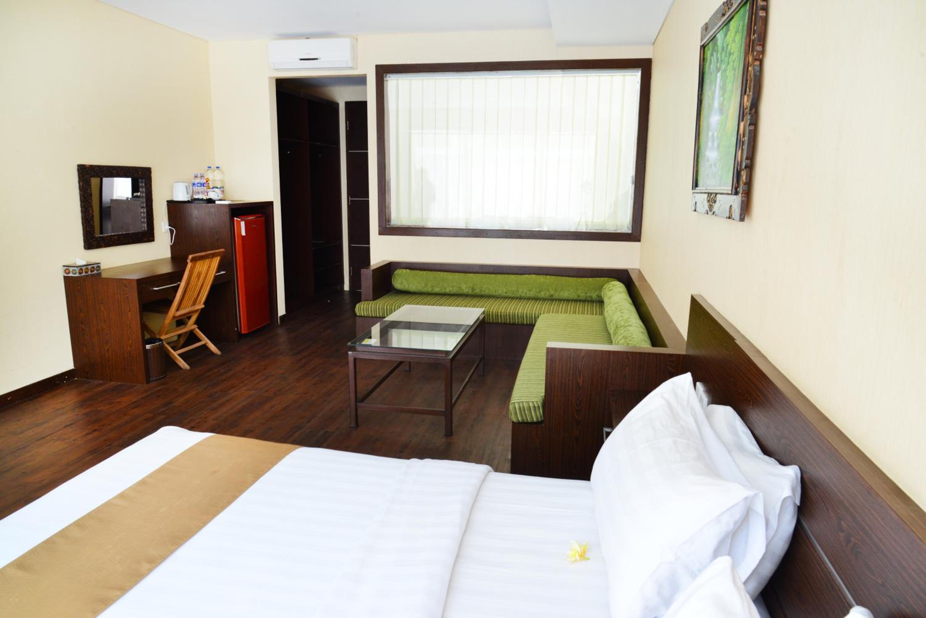 King Suite With Balcony photo 3
