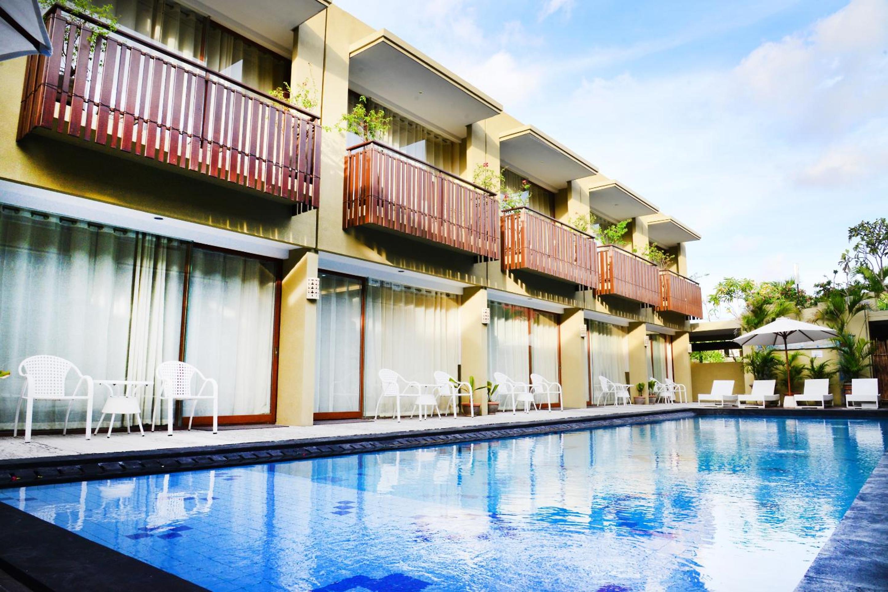 Superior Suite With Pool Access photo 3