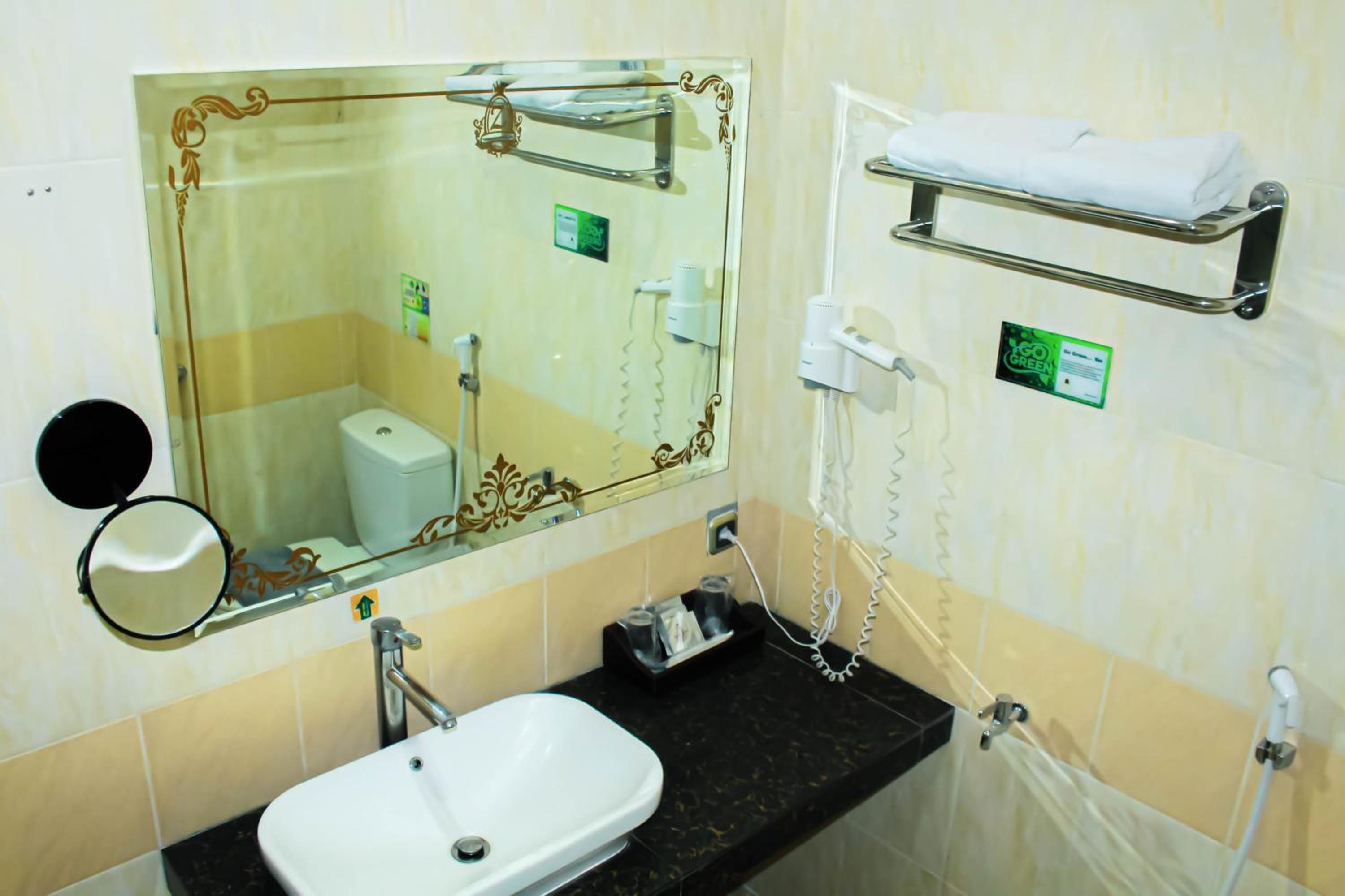 Standard Queen Room - Photo 1