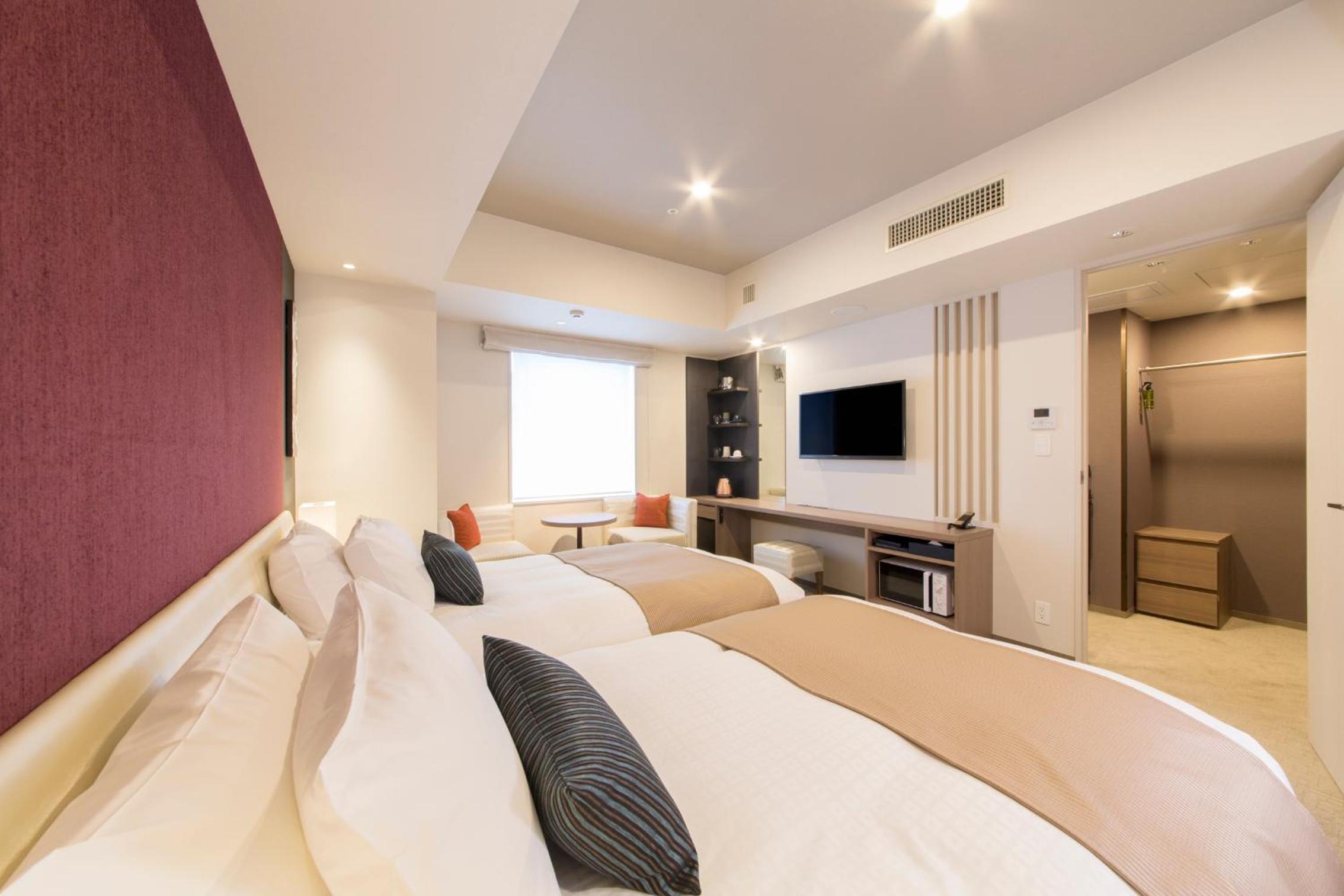 Superior Twin Room (No Washer-Dryer) - Non-Smoking photo 3