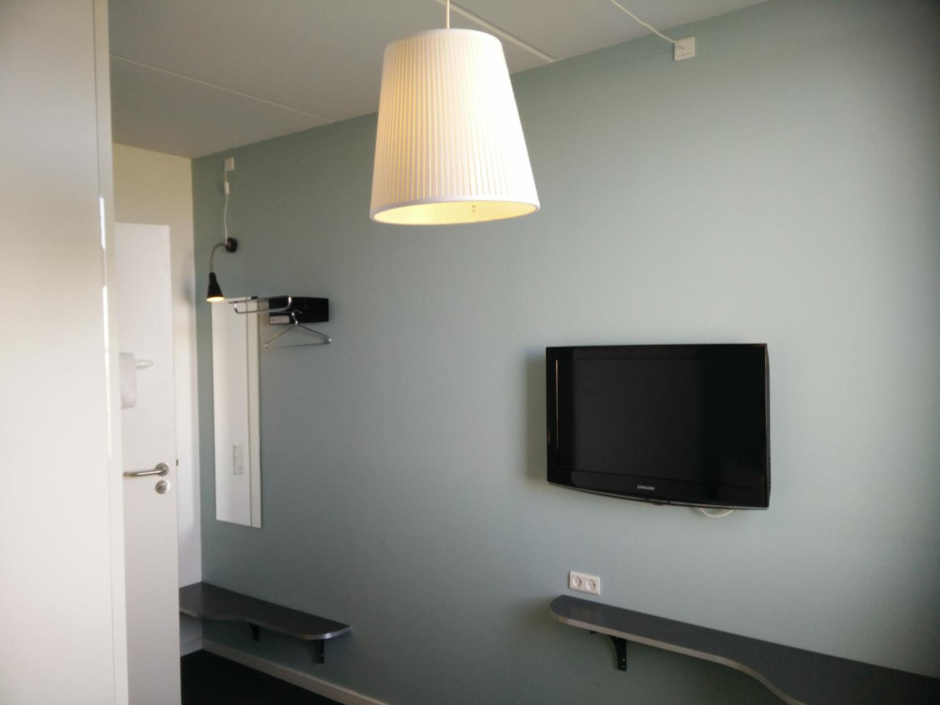 Twin Room - Photo 6