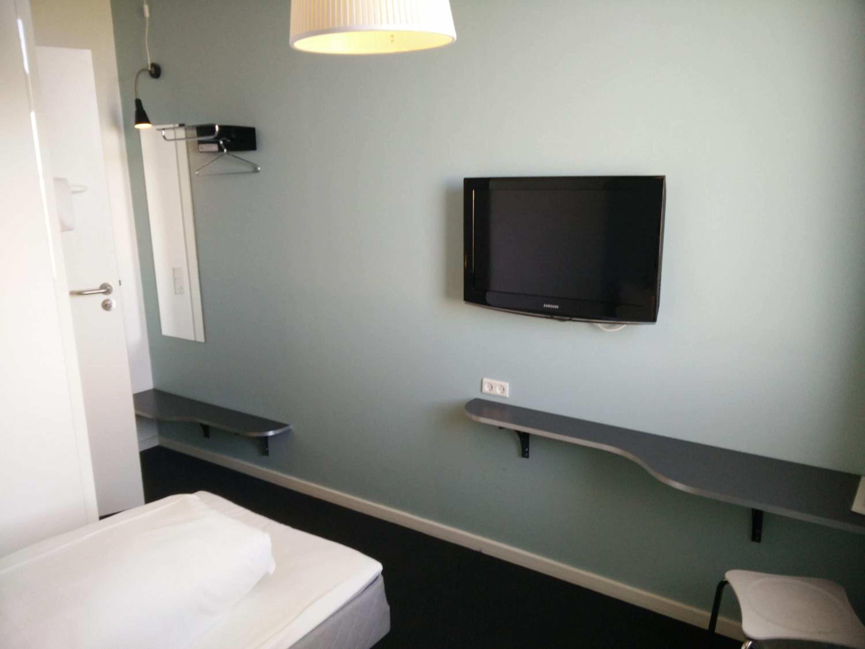 Single Room photo 3