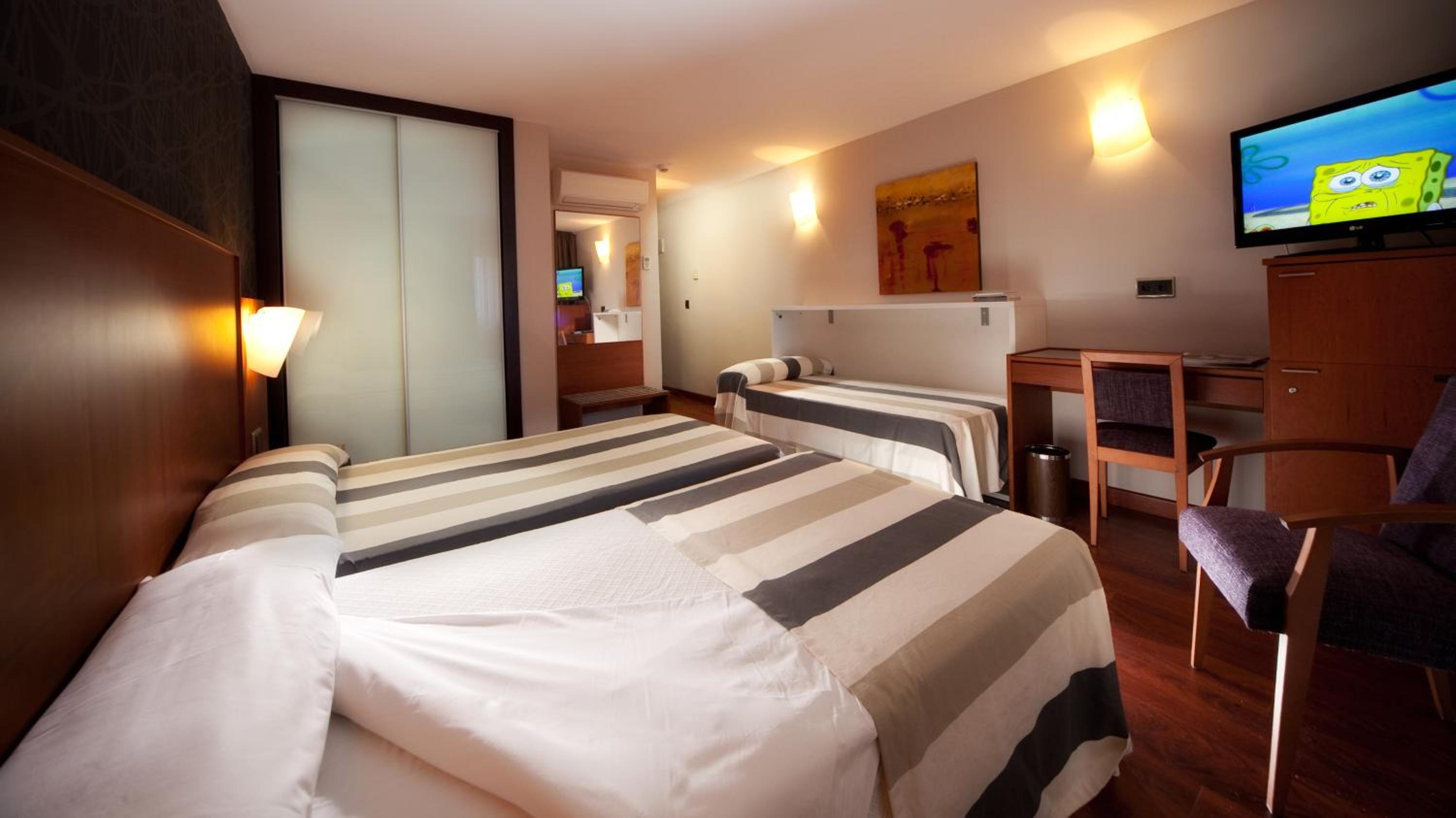 Habitación Doble Superior con cama extra y acceso gratuito al Solarium