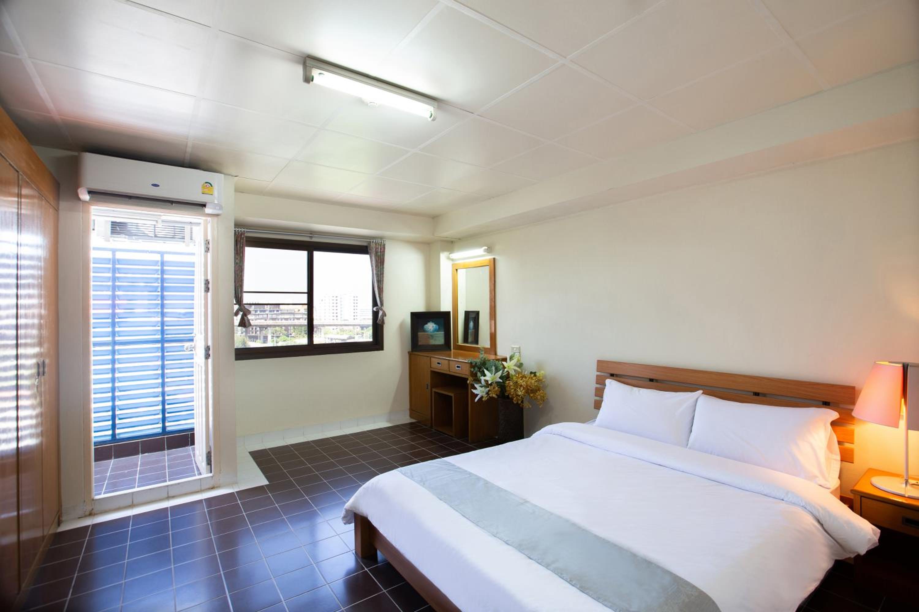 Deluxe Room - Photo 1