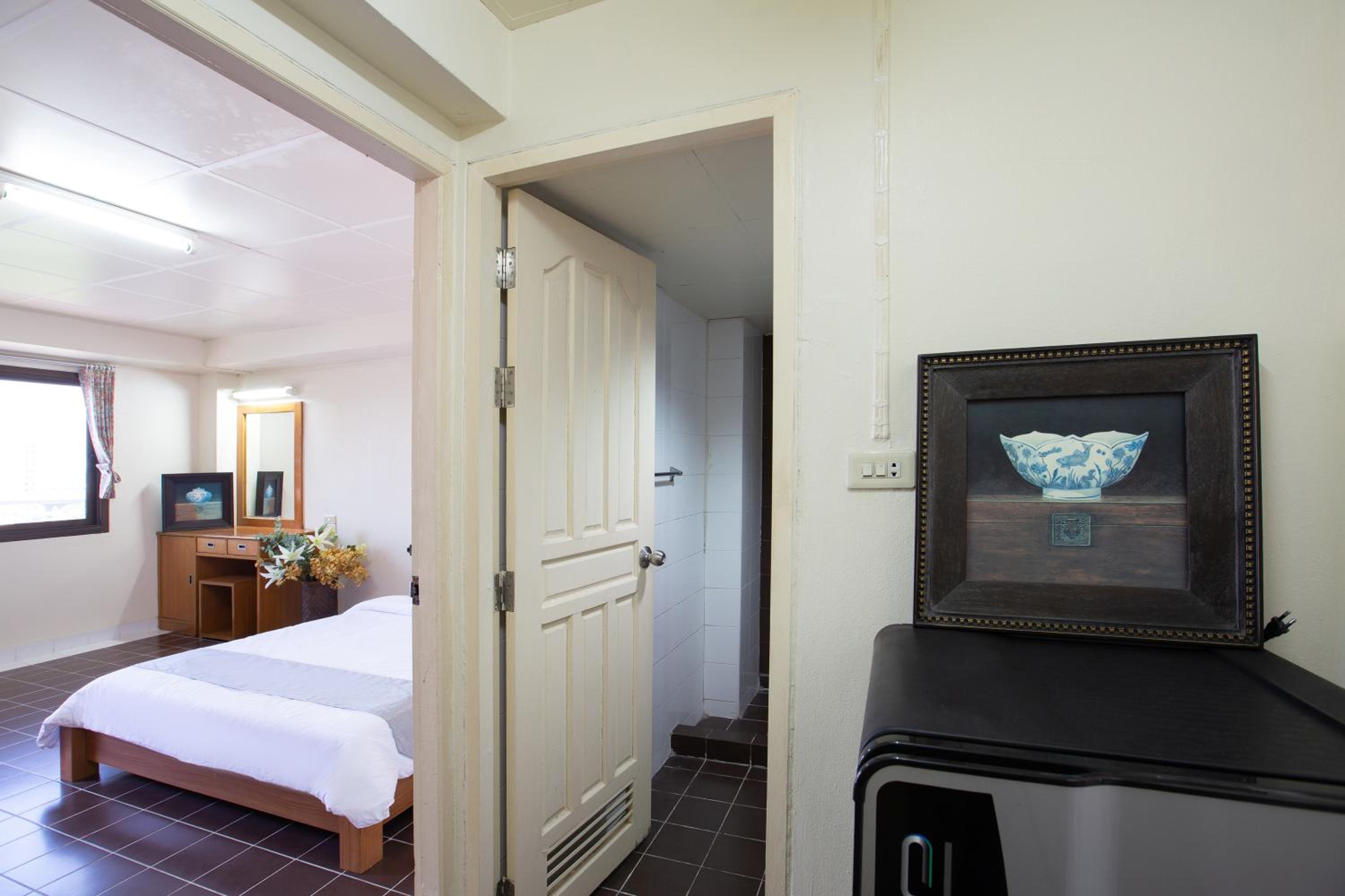 Deluxe Room - Photo 3