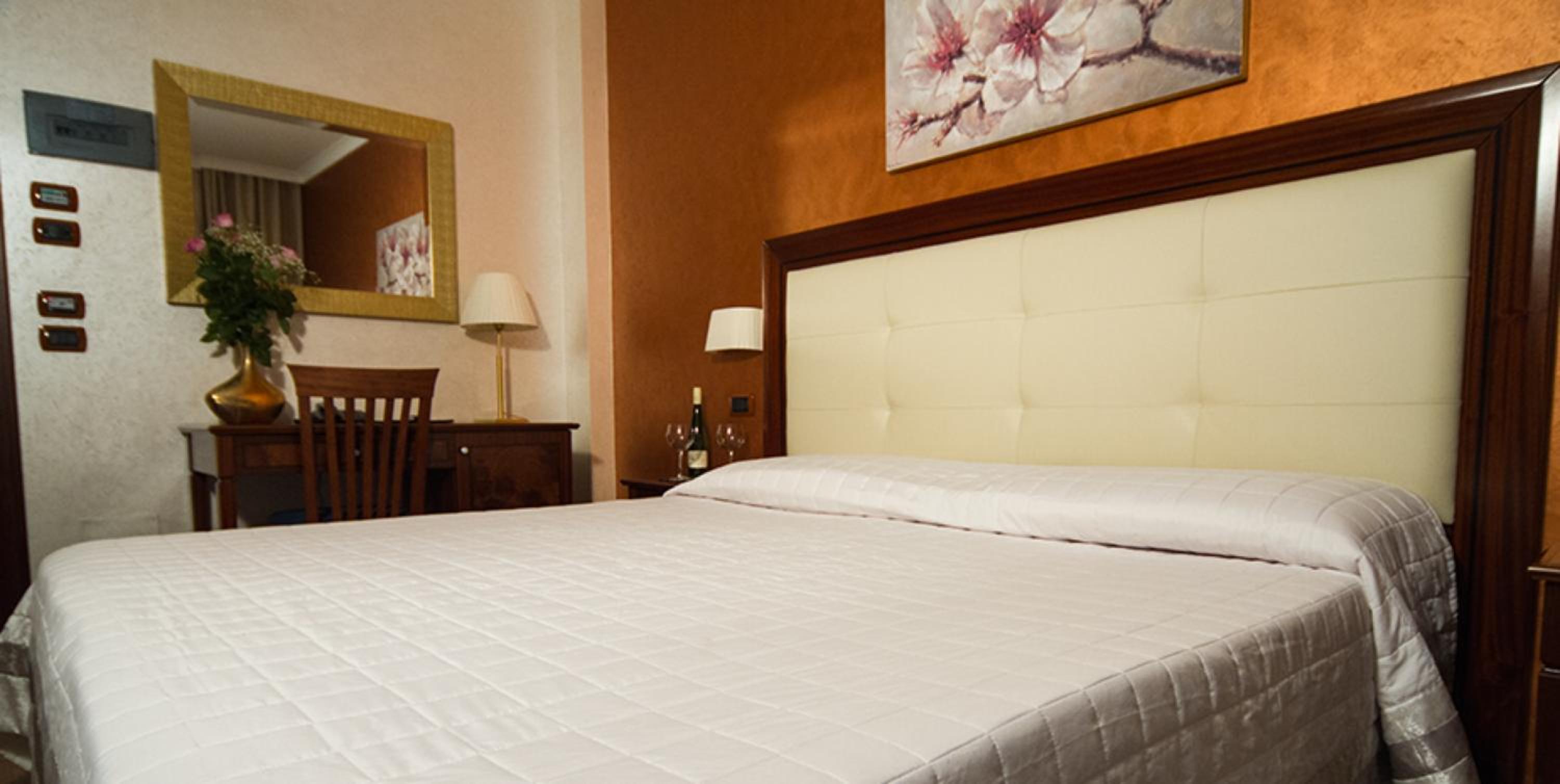 Superior Double or Twin Room - Photo 4