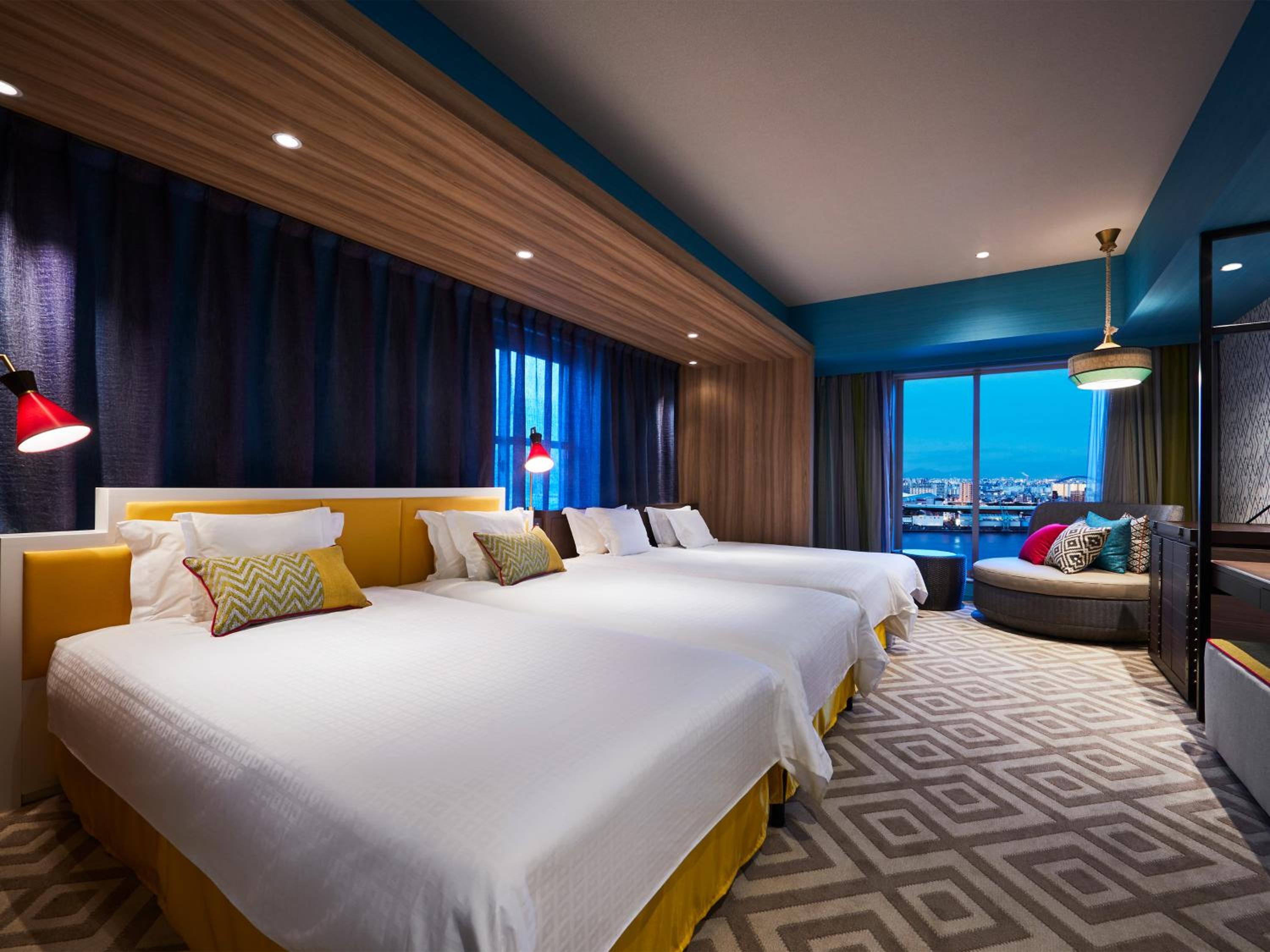 Carib Deluxe Corner Twin Room with 2 Extra Beds - Non-Smoking