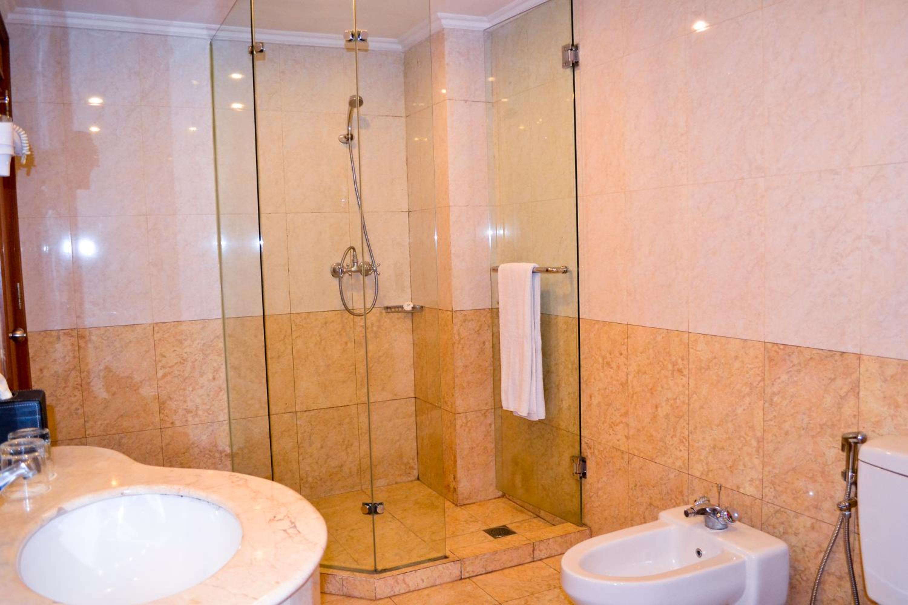 Junior Suite (2 Adults) - Photo 5