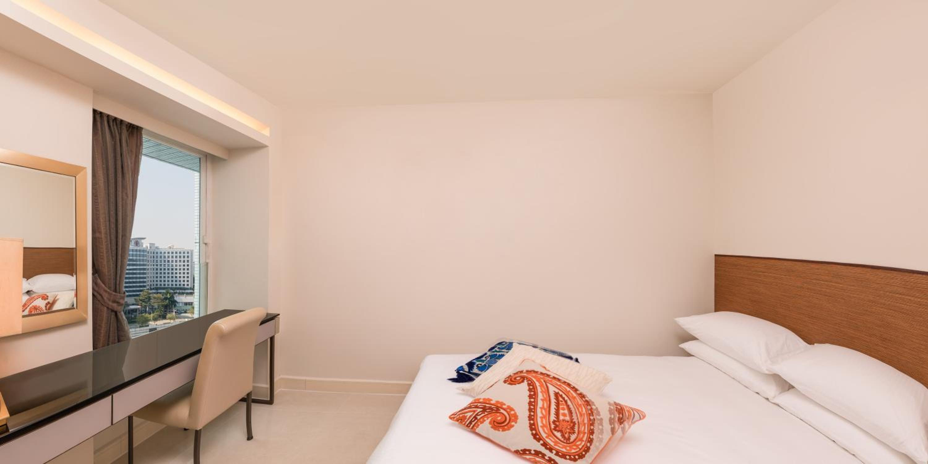 Two-Bedroom Quad Suite with City View photo 3