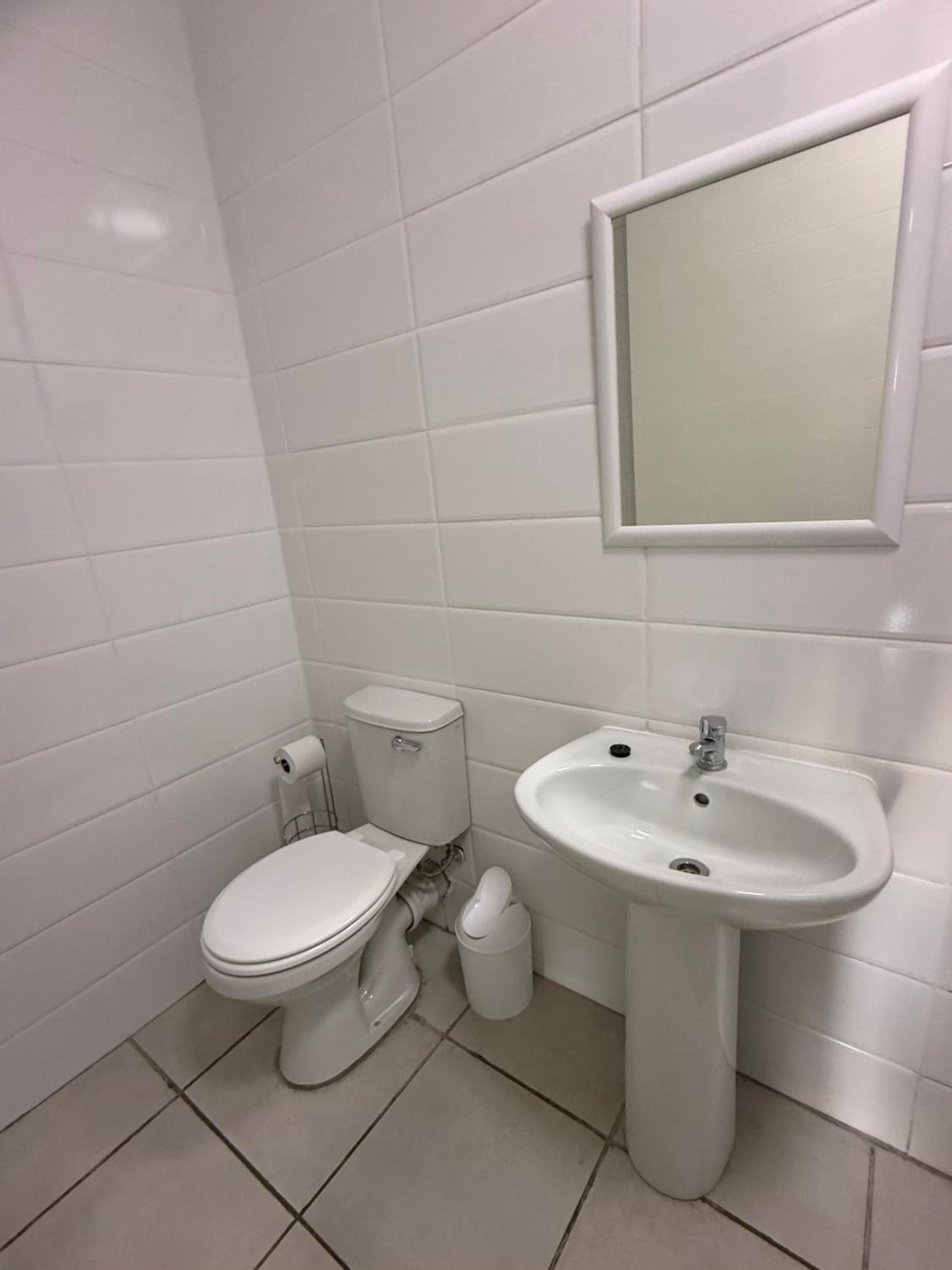 Studio Apartment with Balcony photo 3