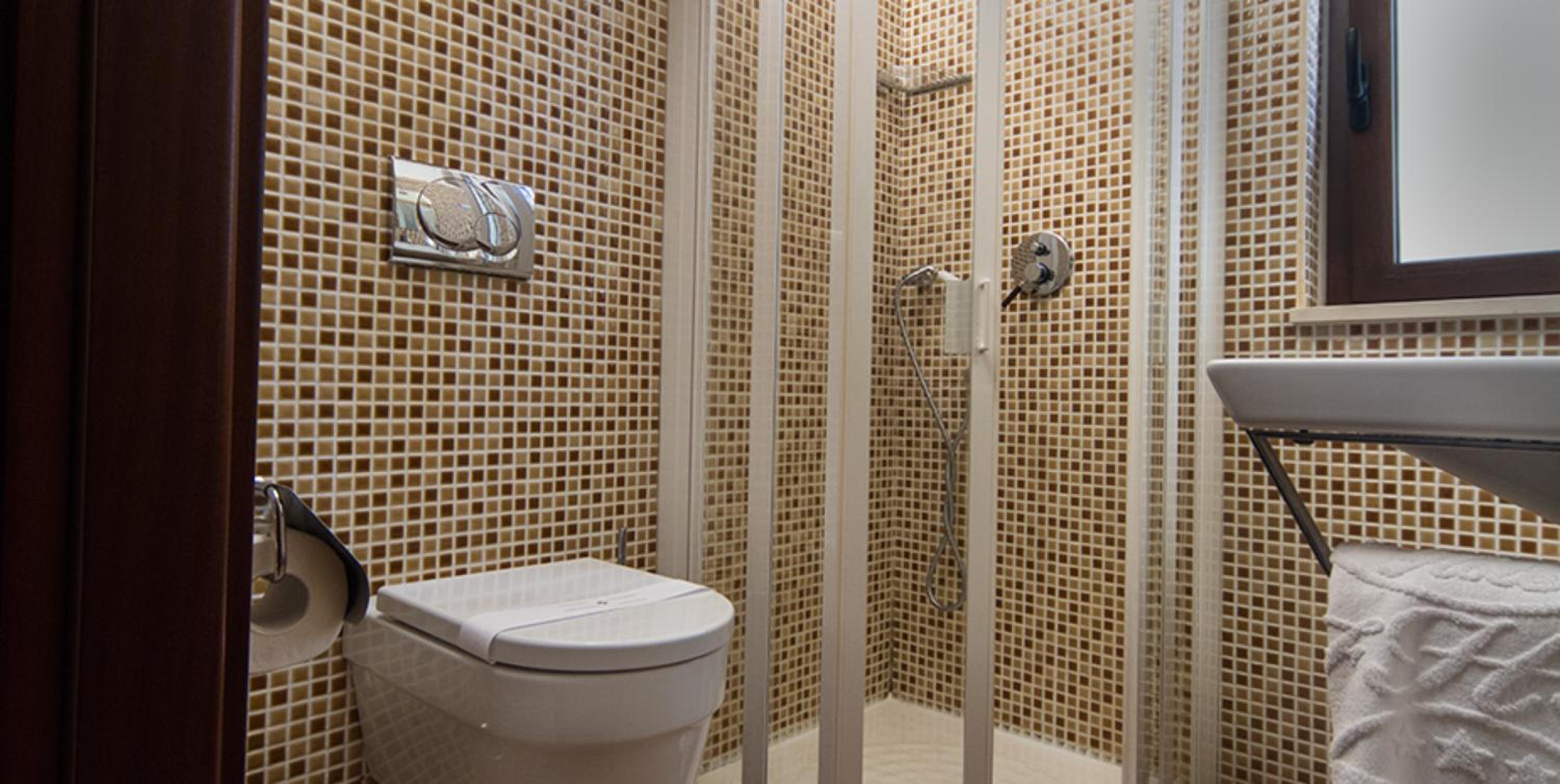 Classic Twin Room - Photo 3