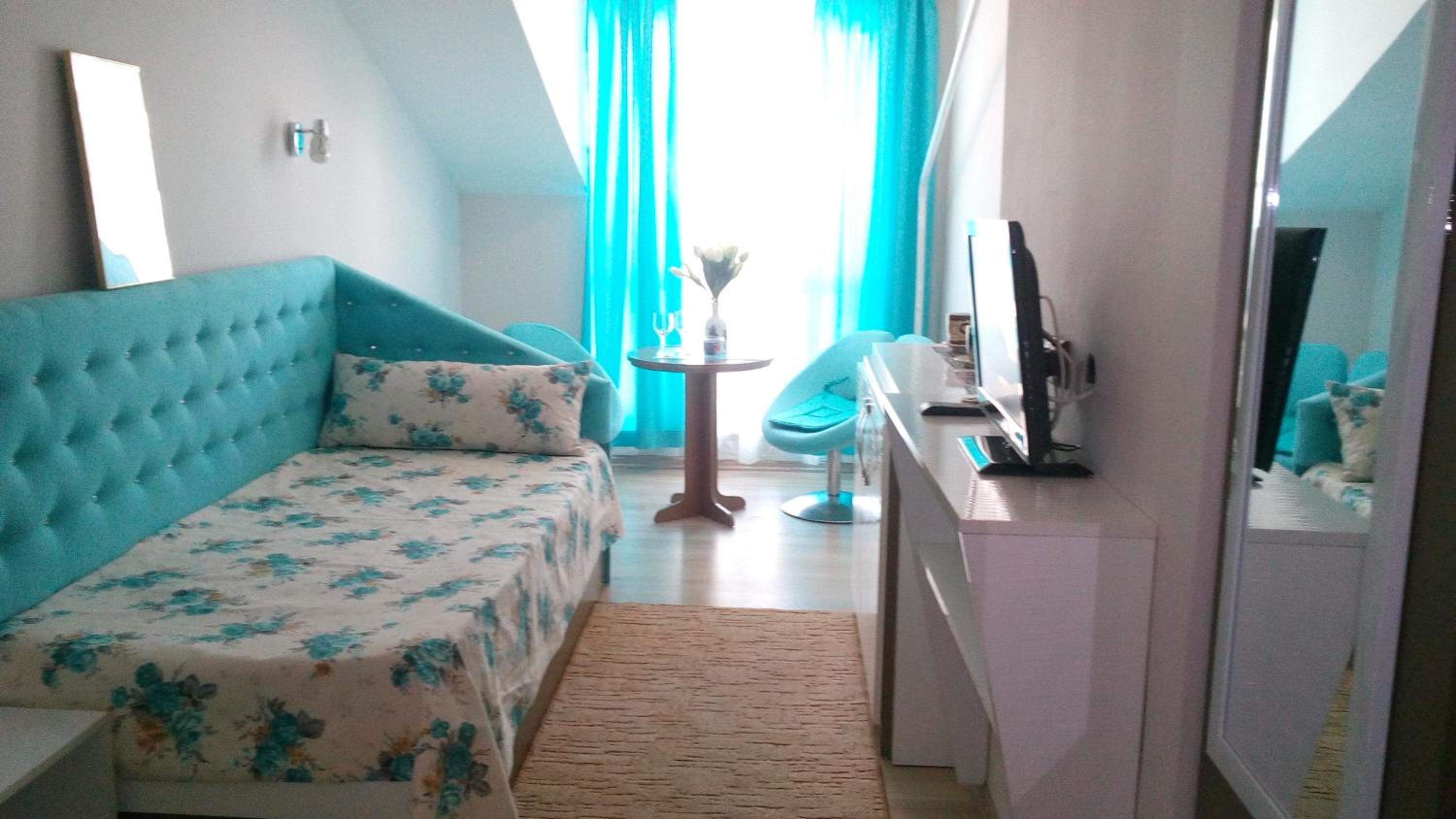 Twin Room with City View