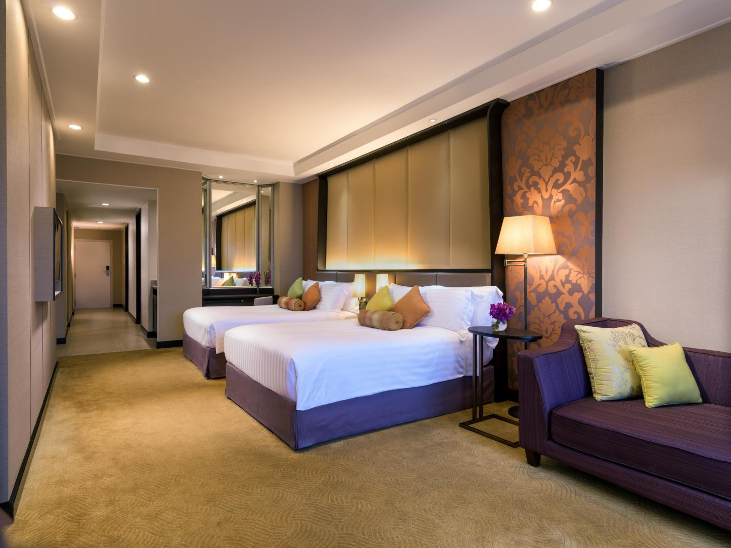 Club Grand Room Queen