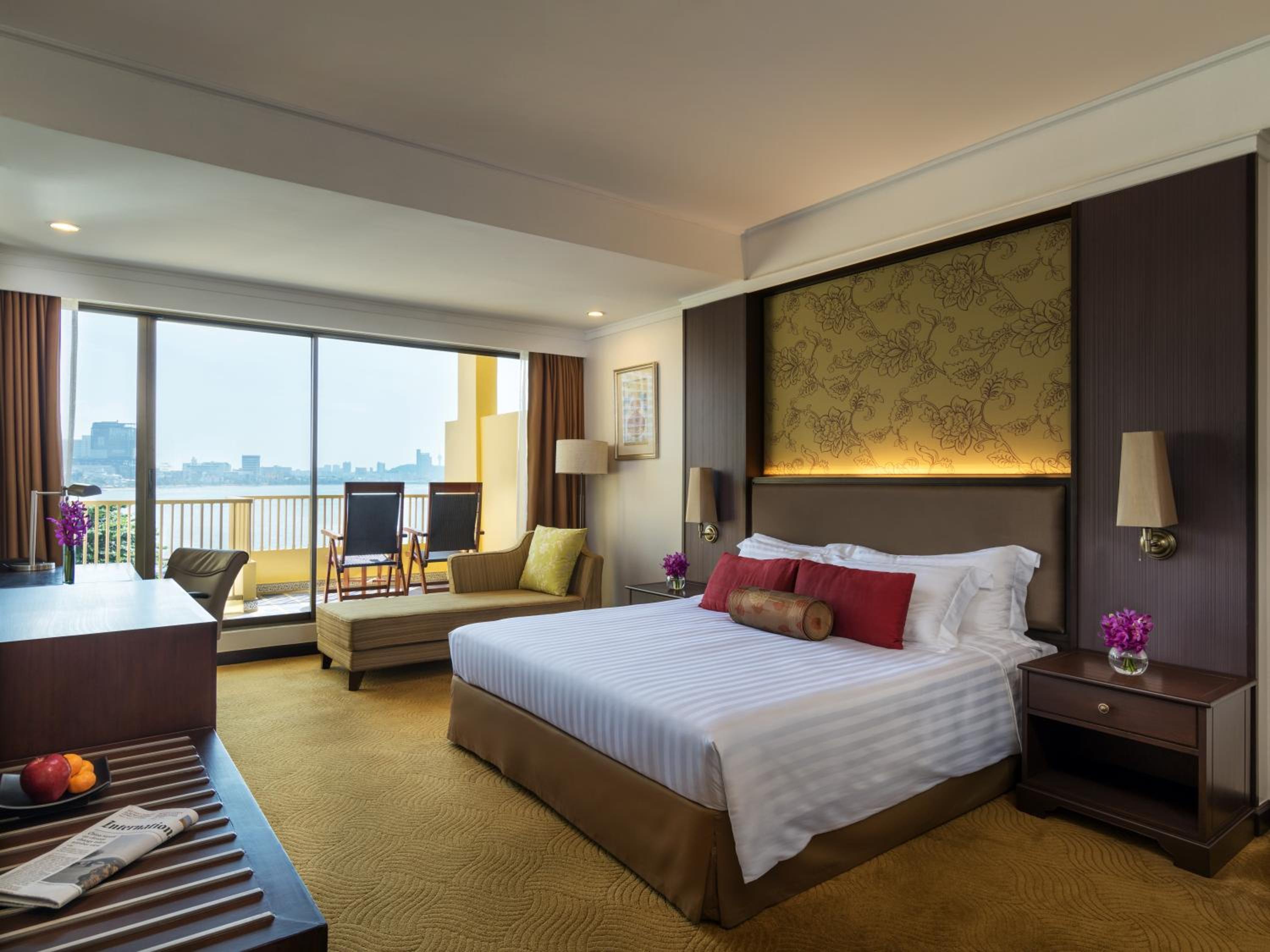 Premium Sea View King thumbnail 5