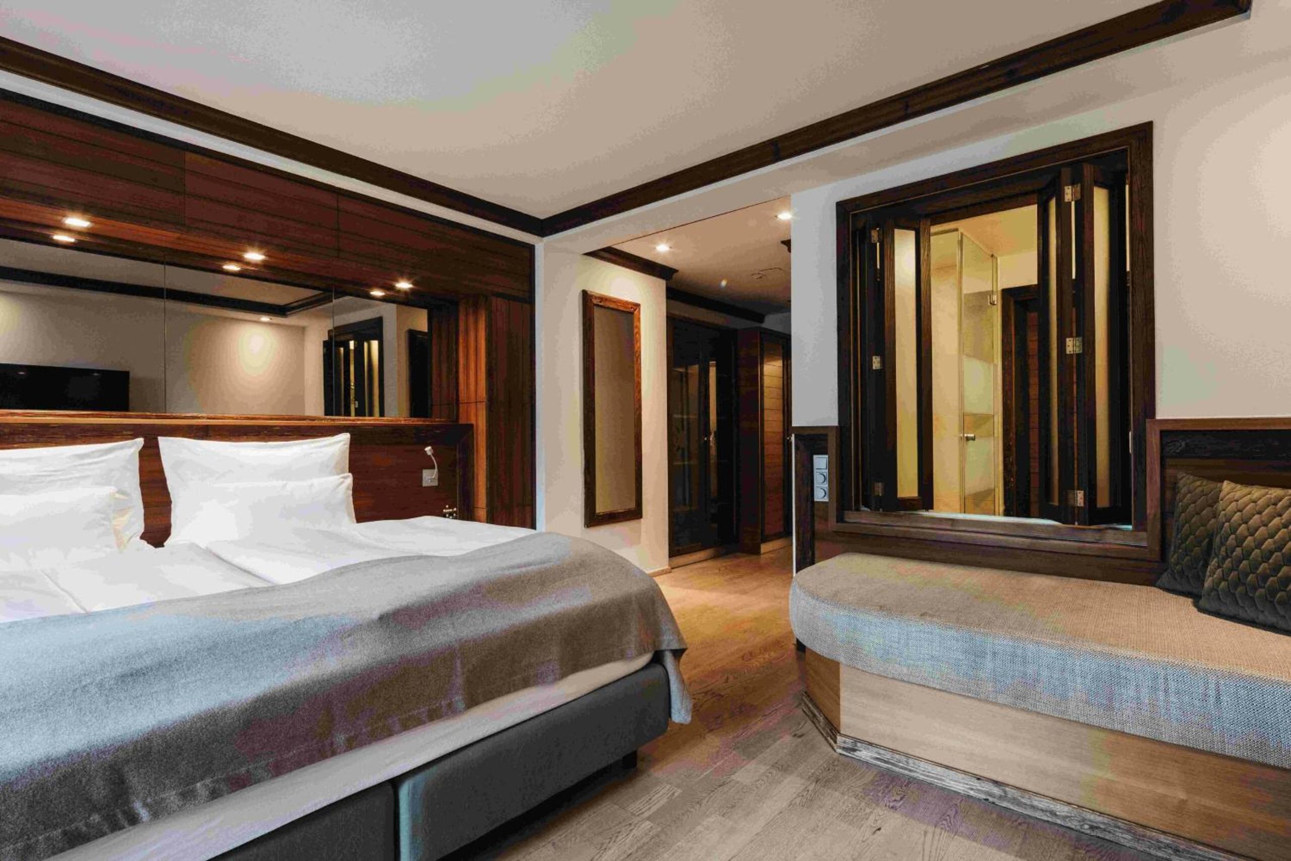 Double Room with Mountain View - Photo 2