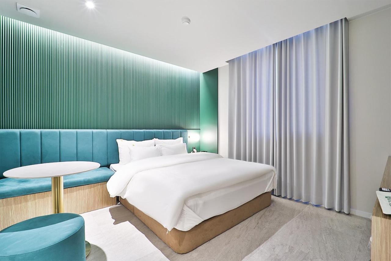 Premium Pretty Room - Photo 6