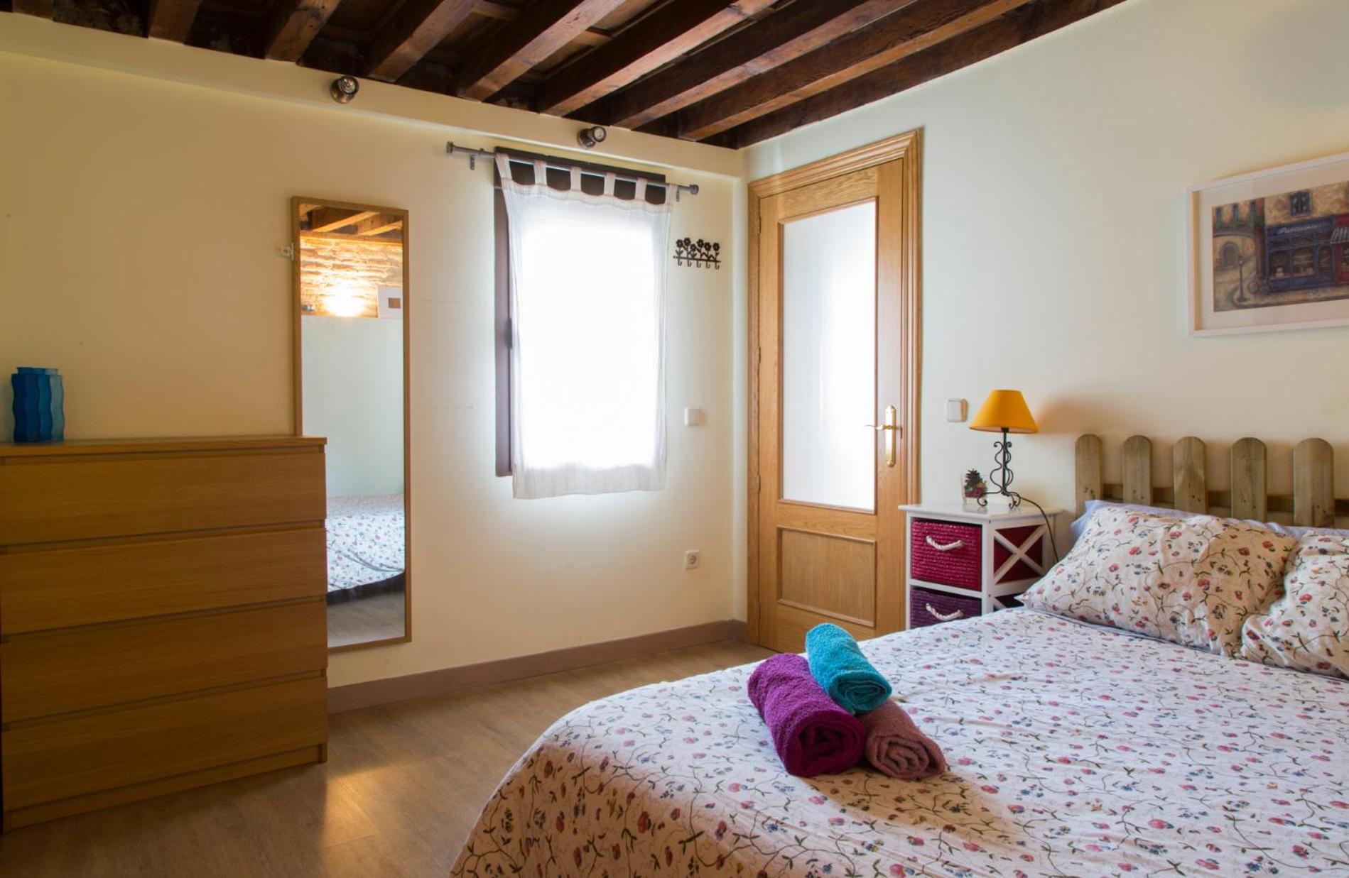 One-Bedroom Apartment - Photo 1