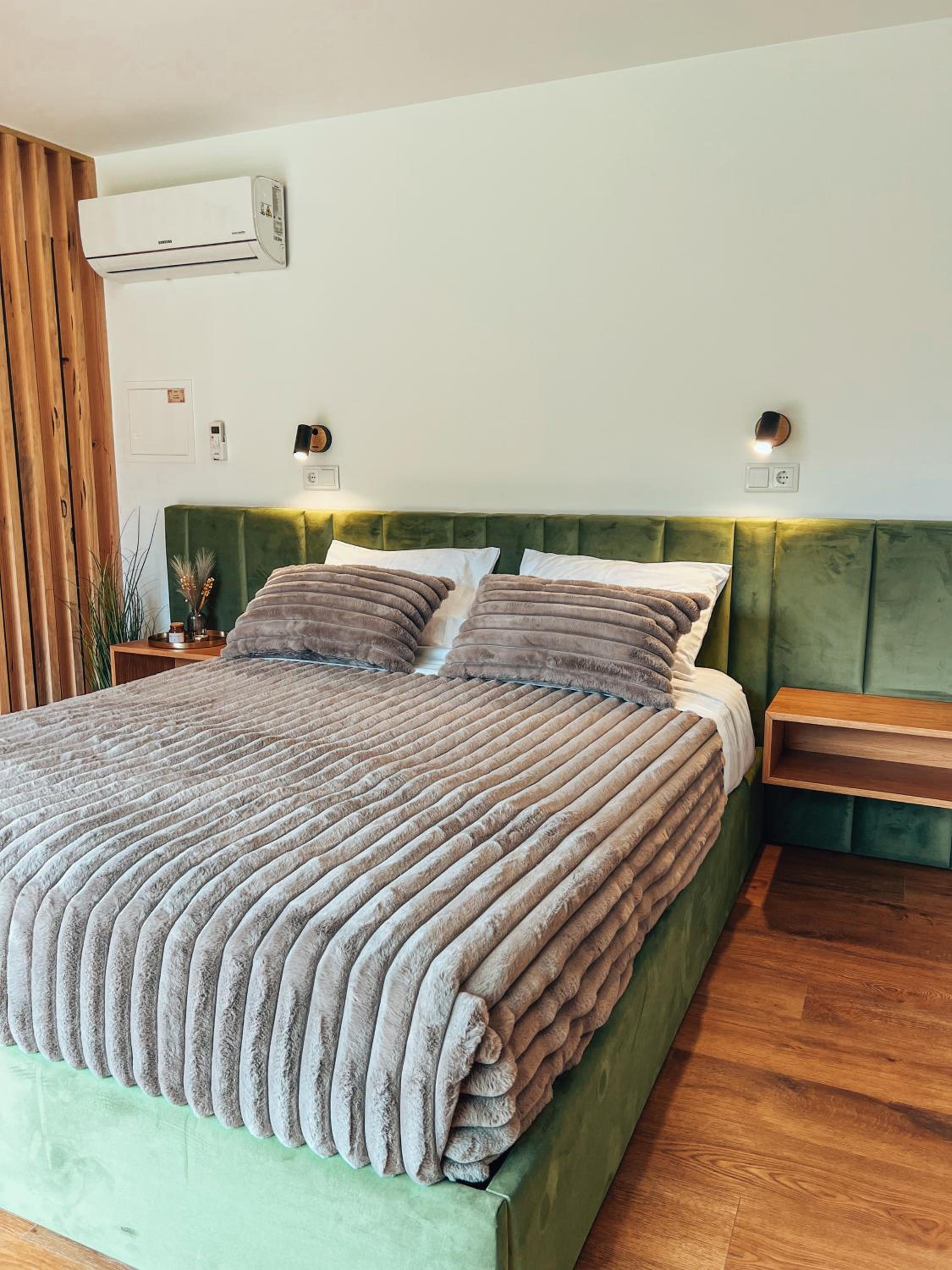 Deluxe Bungalow - Photo 2