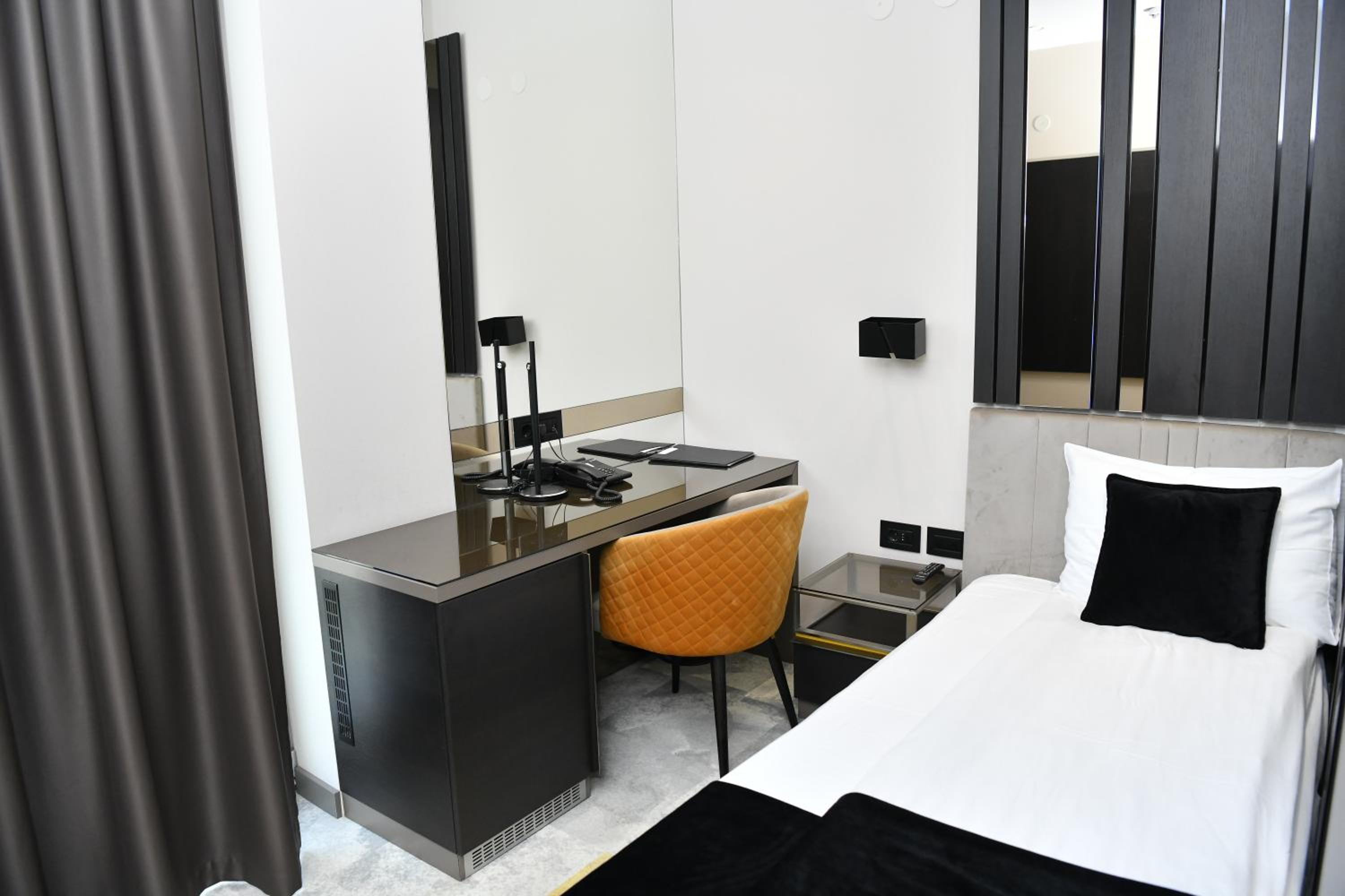 Single Room with Terrace photo 1