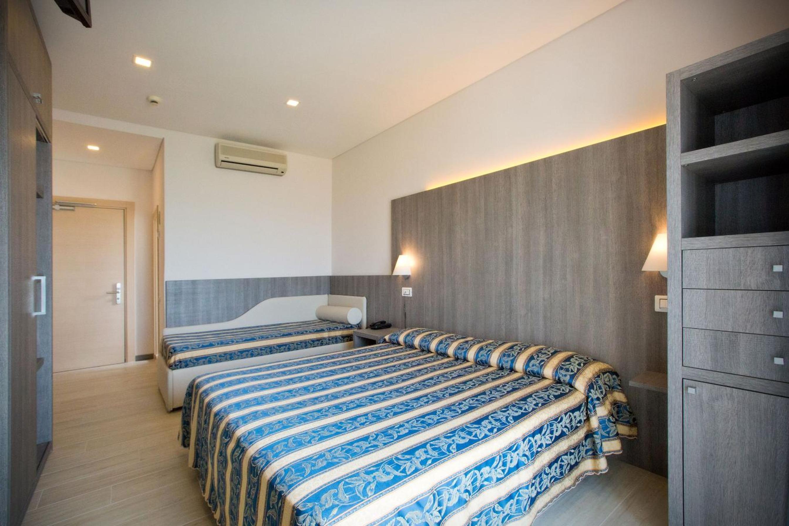 Superior Triple Room photo 1