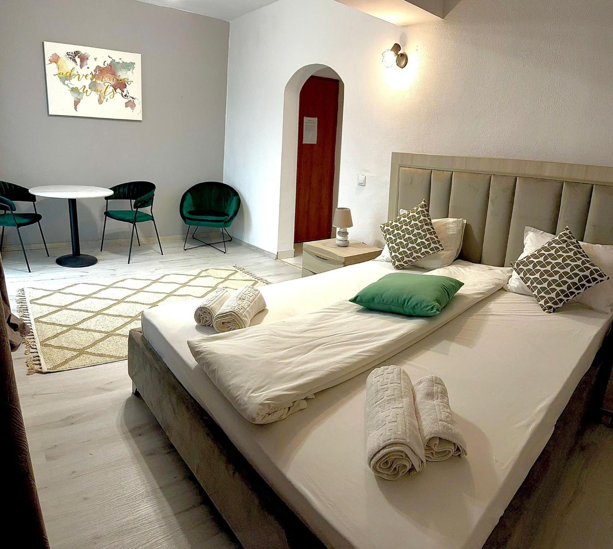 Standard Double Room photo 2