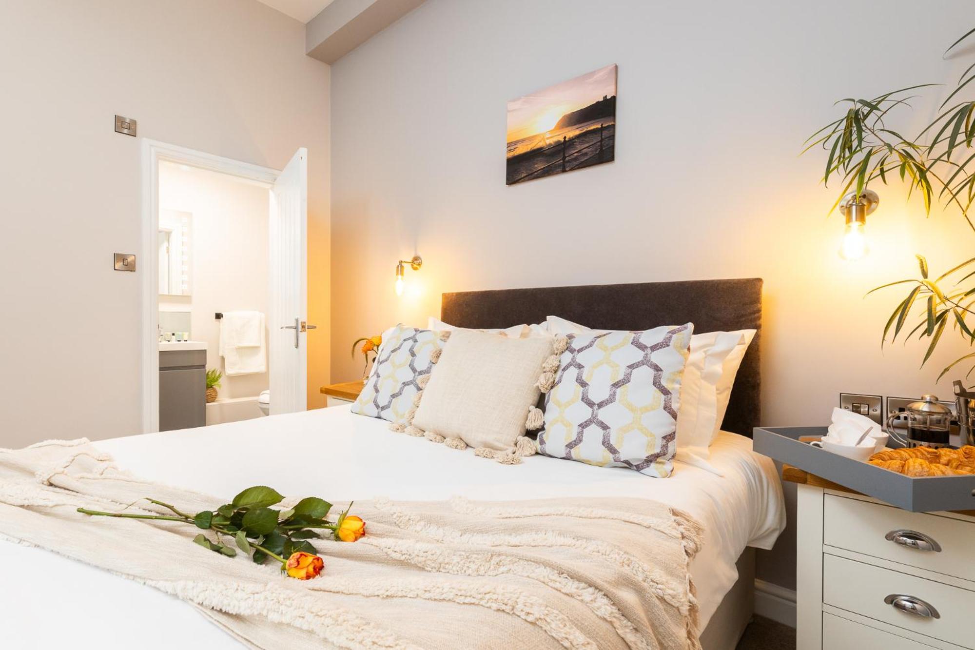 Cozy Double Room with Walk-In Shower - Non-Smoking