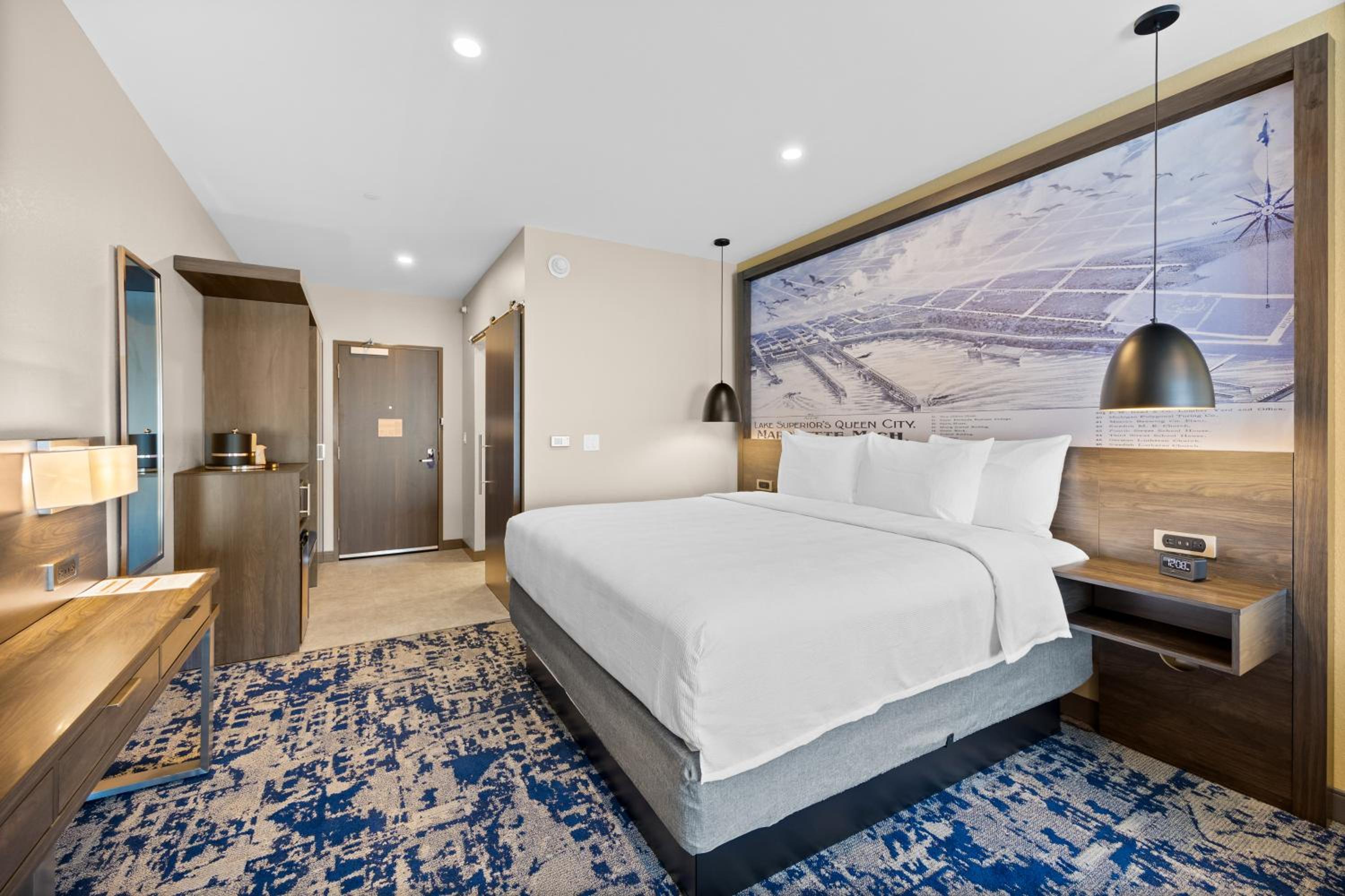 King Suite with Sofa Bed - Photo 11