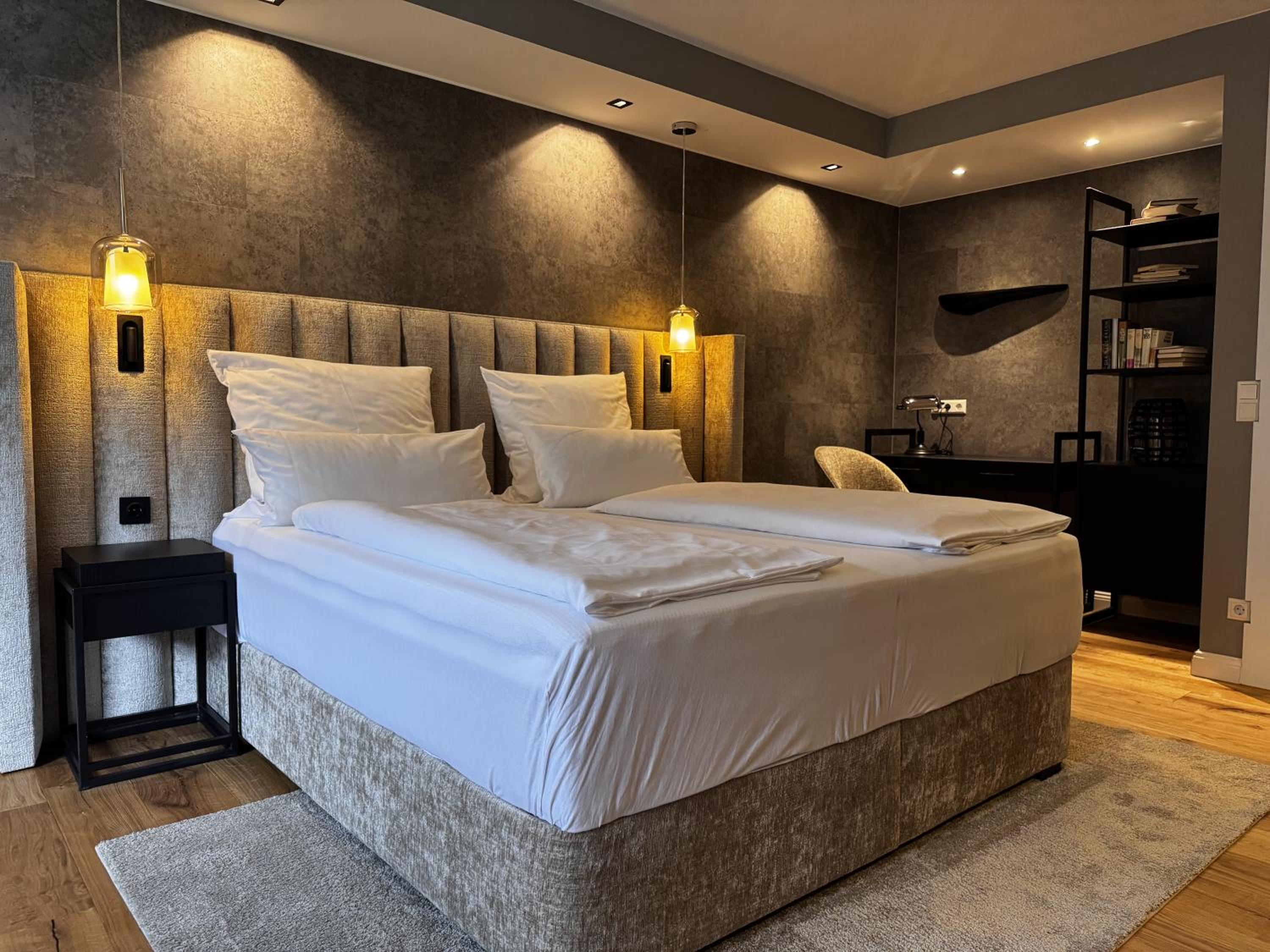 Superior King Room