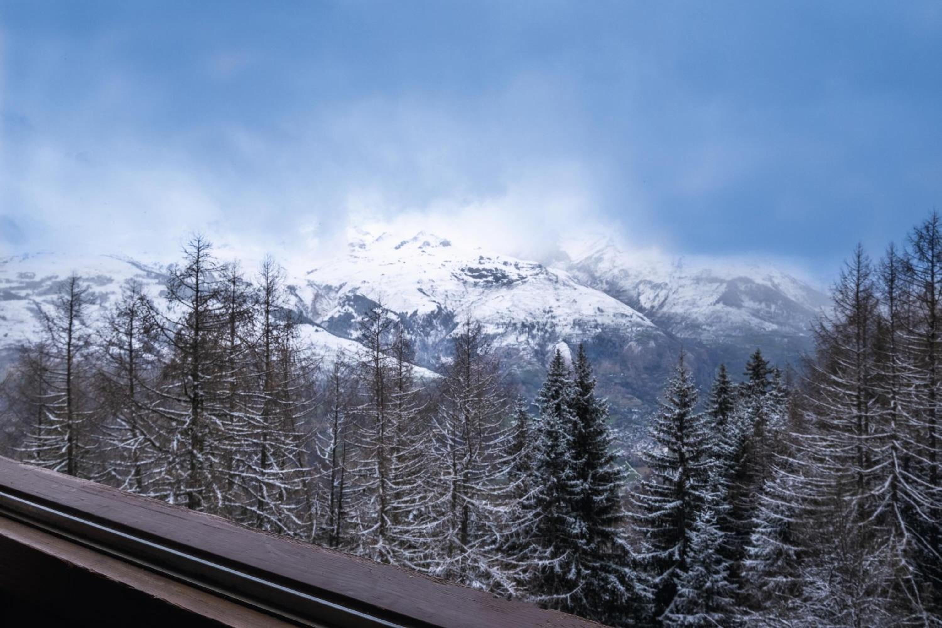 Double Room with Mountain View