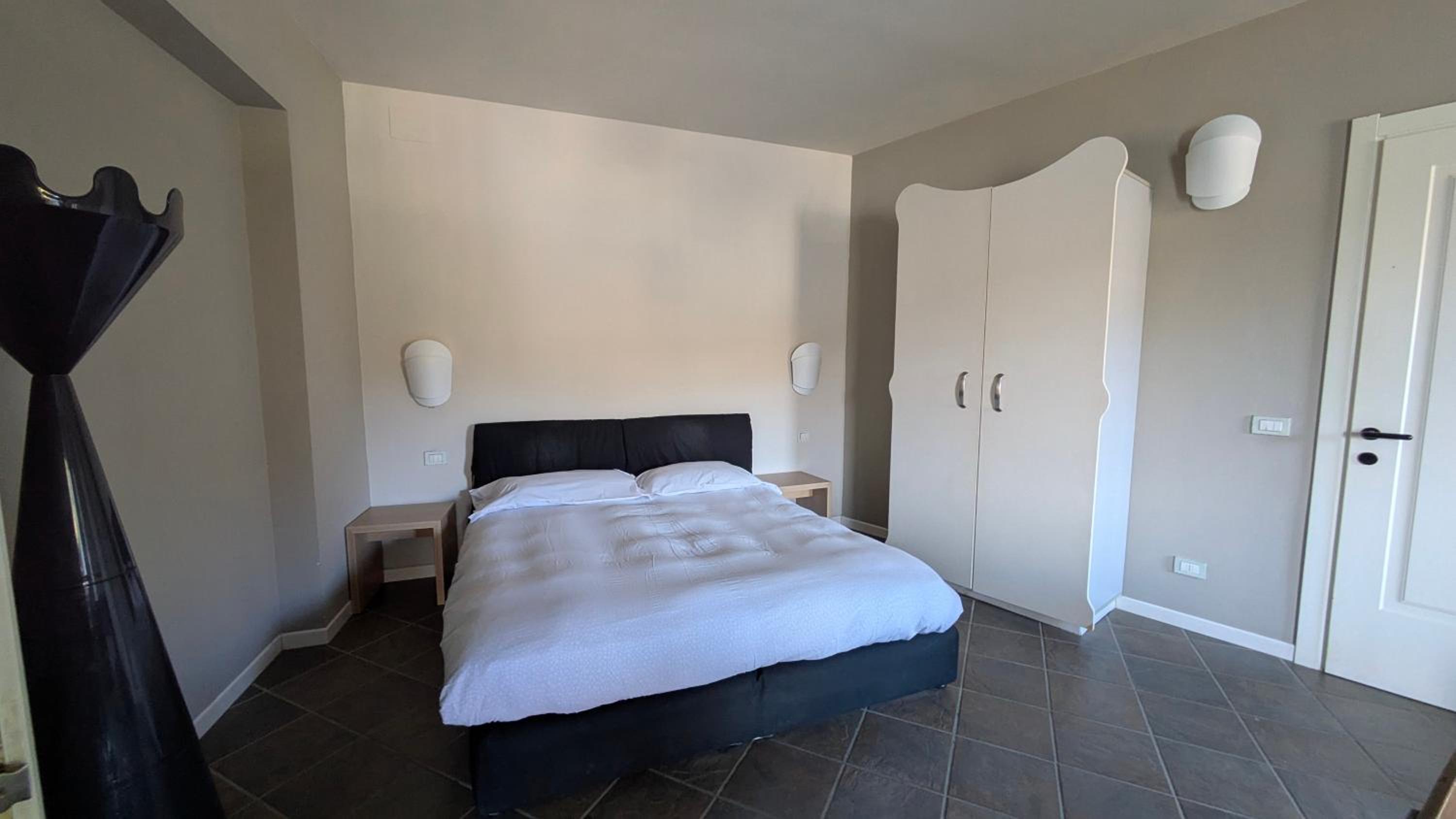 Apartment with Lake View photo 1