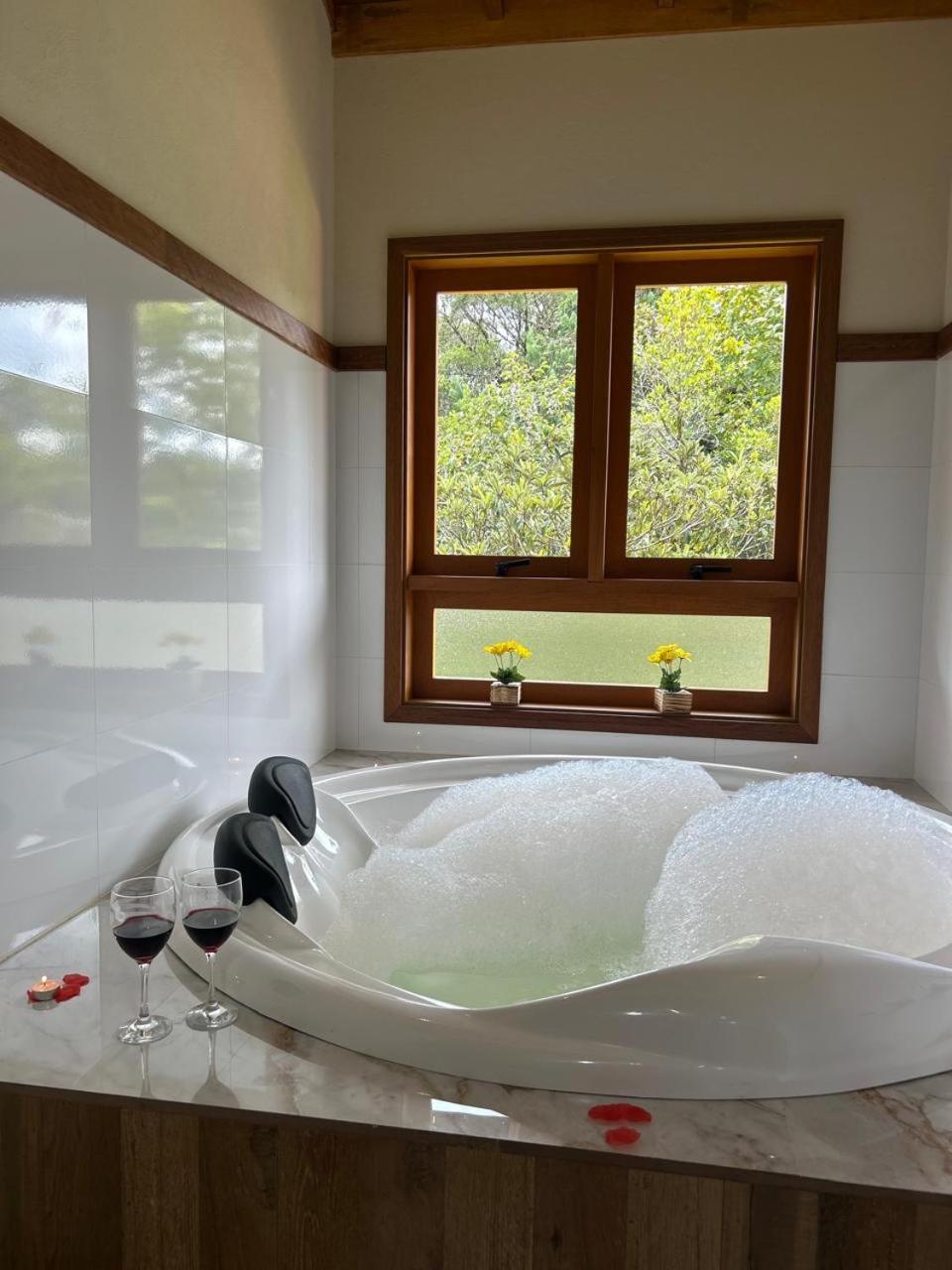 Double Room with Spa Bath photo 3