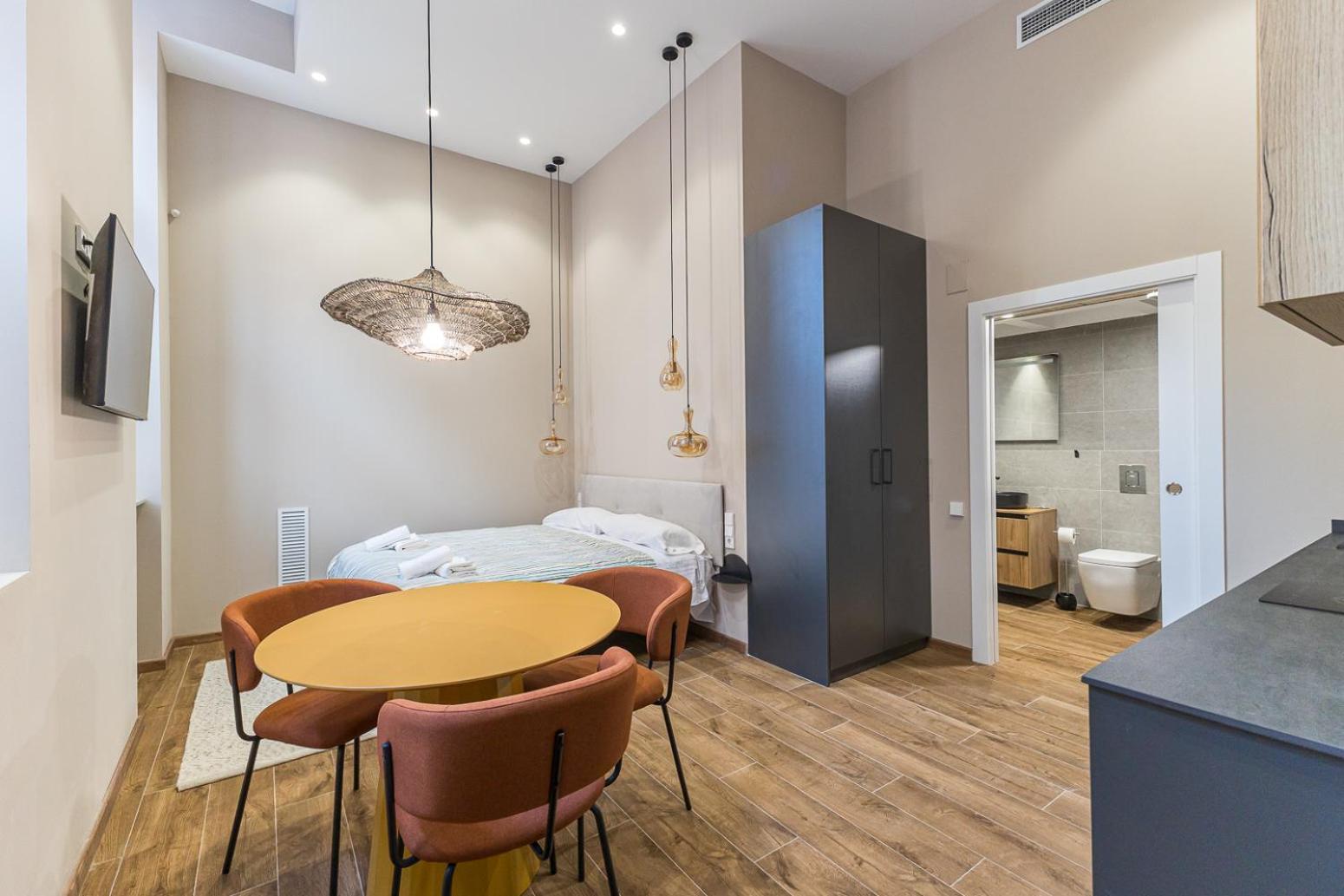 One-Bedroom Apartment