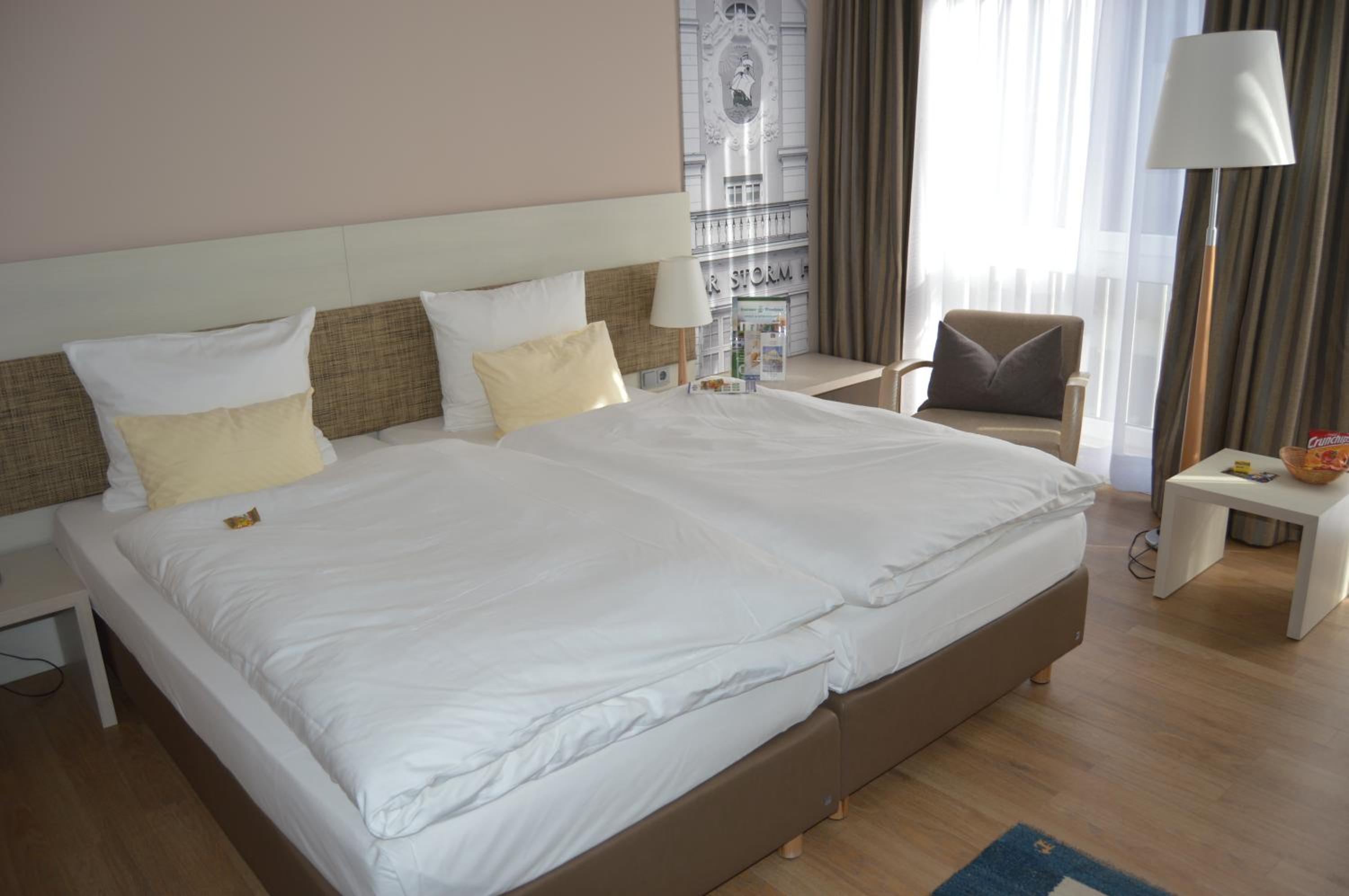 Comfort Double Room thumbnail 6