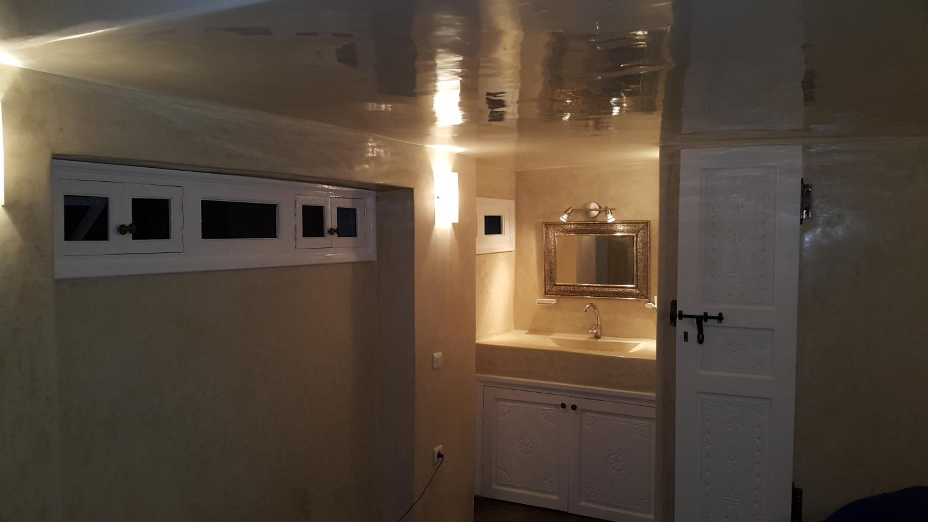 Double Room with Private Bathroom - Photo 14