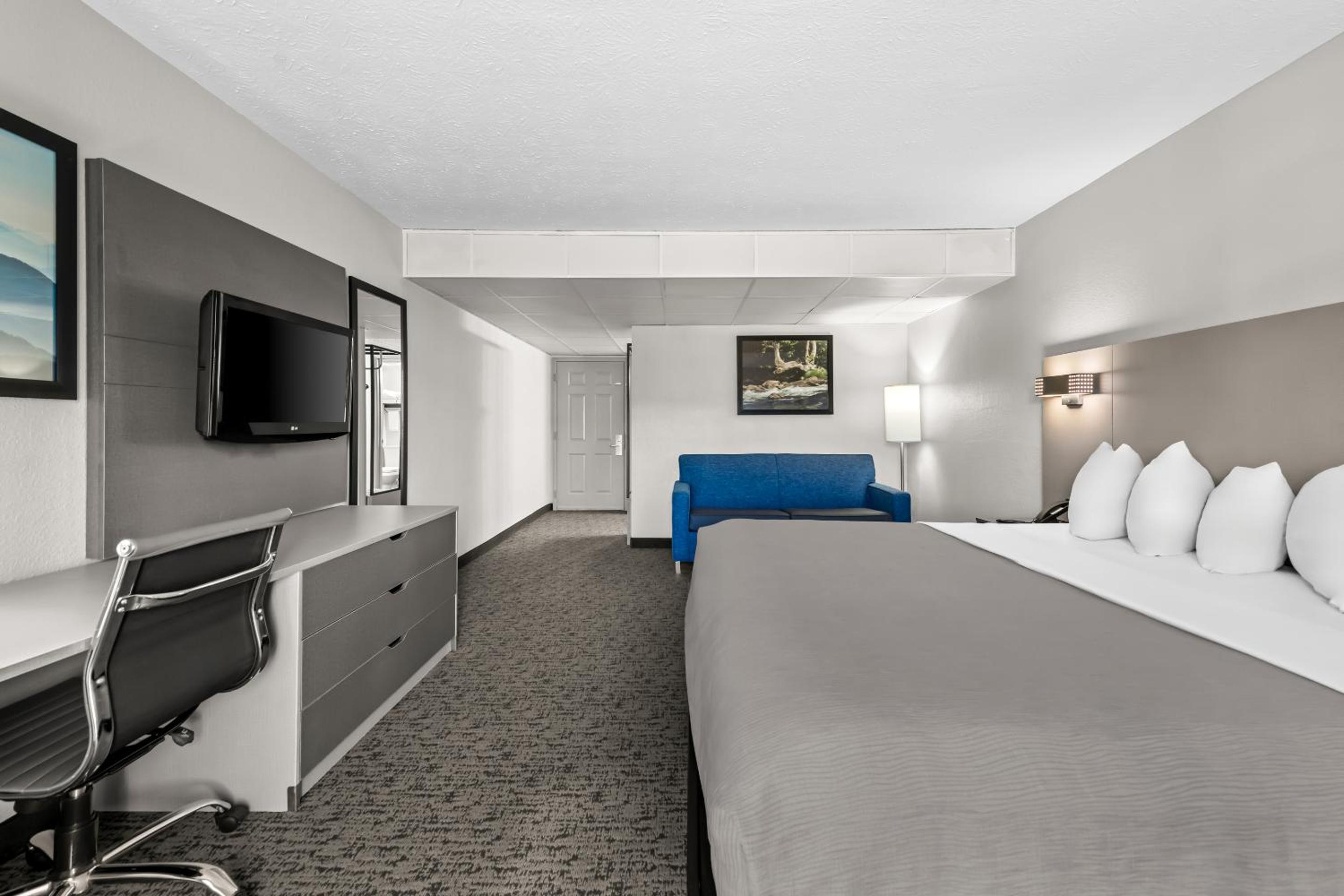 King Room - Non Smoking - Photo 1