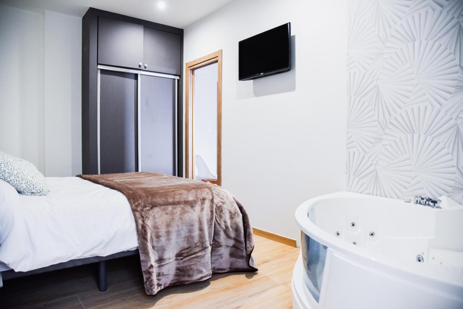 One-Bedroom Apartment with Spa Bath