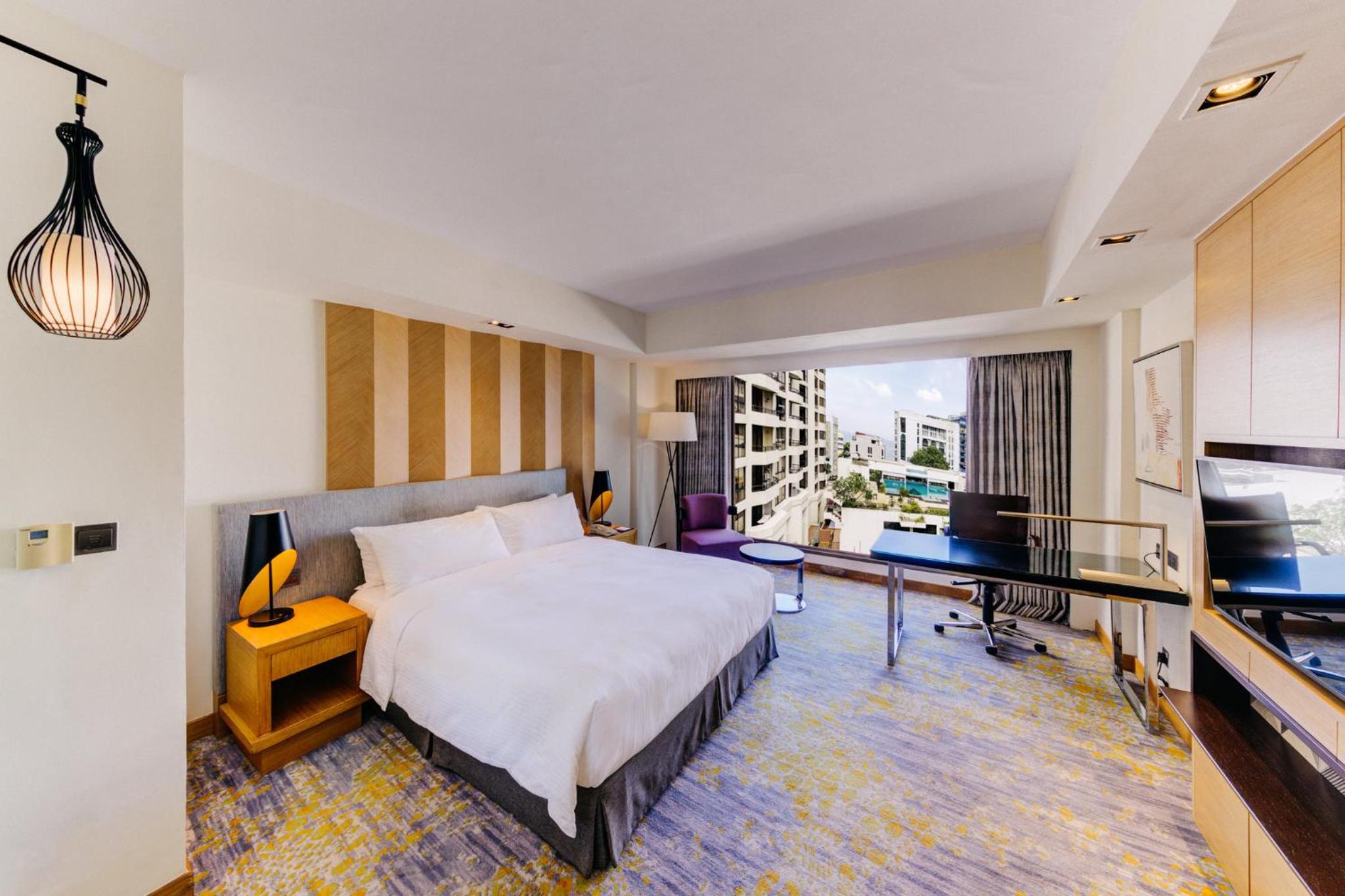 Superior King Room - Photo 3