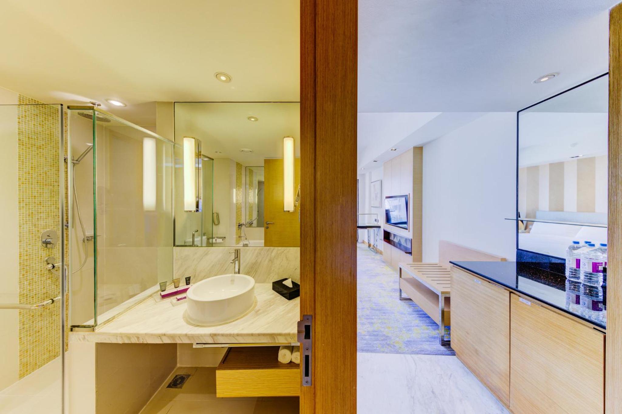 Superior King Room - Photo 4