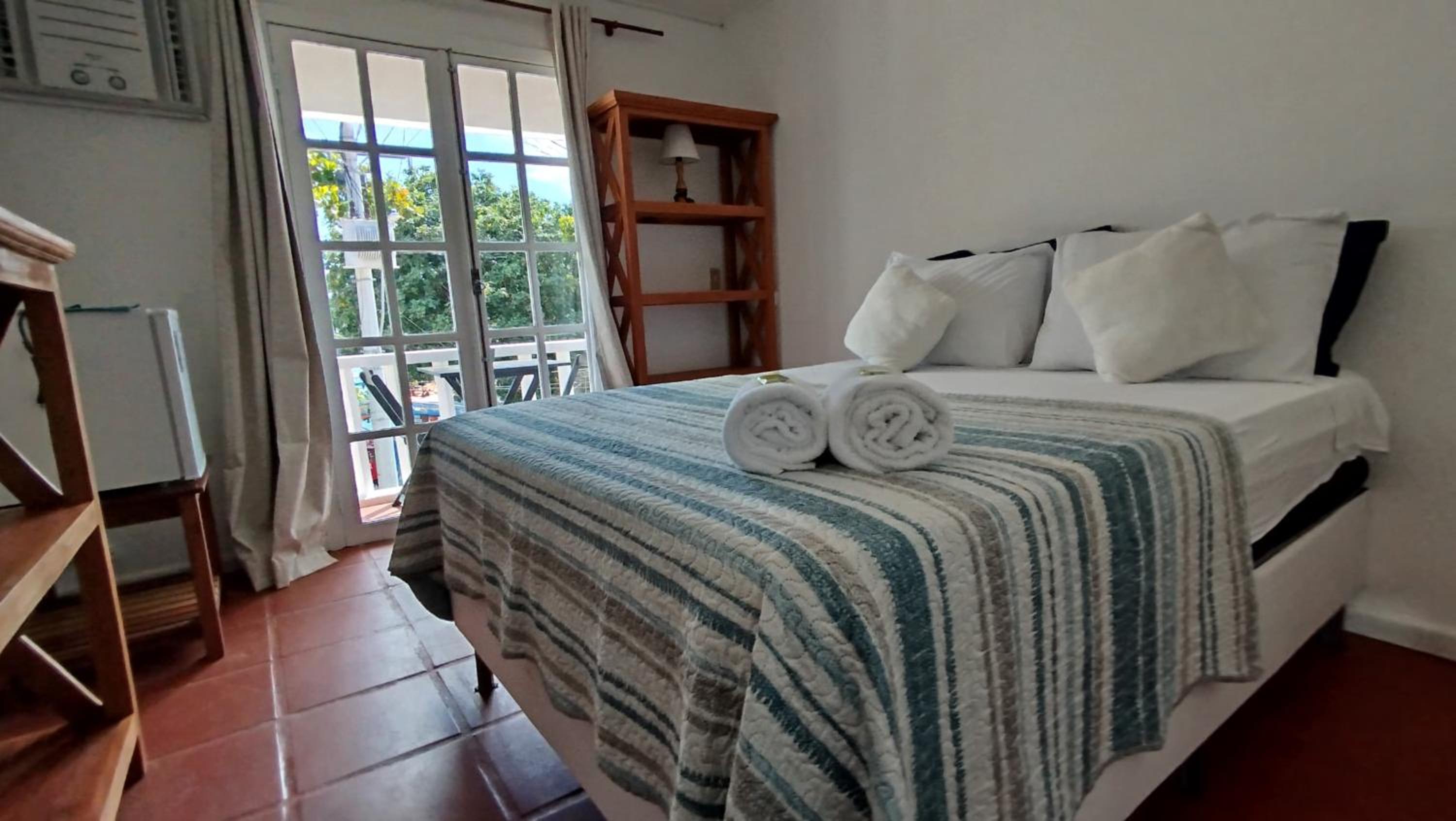 Deluxe Suite with Sea View photo 3