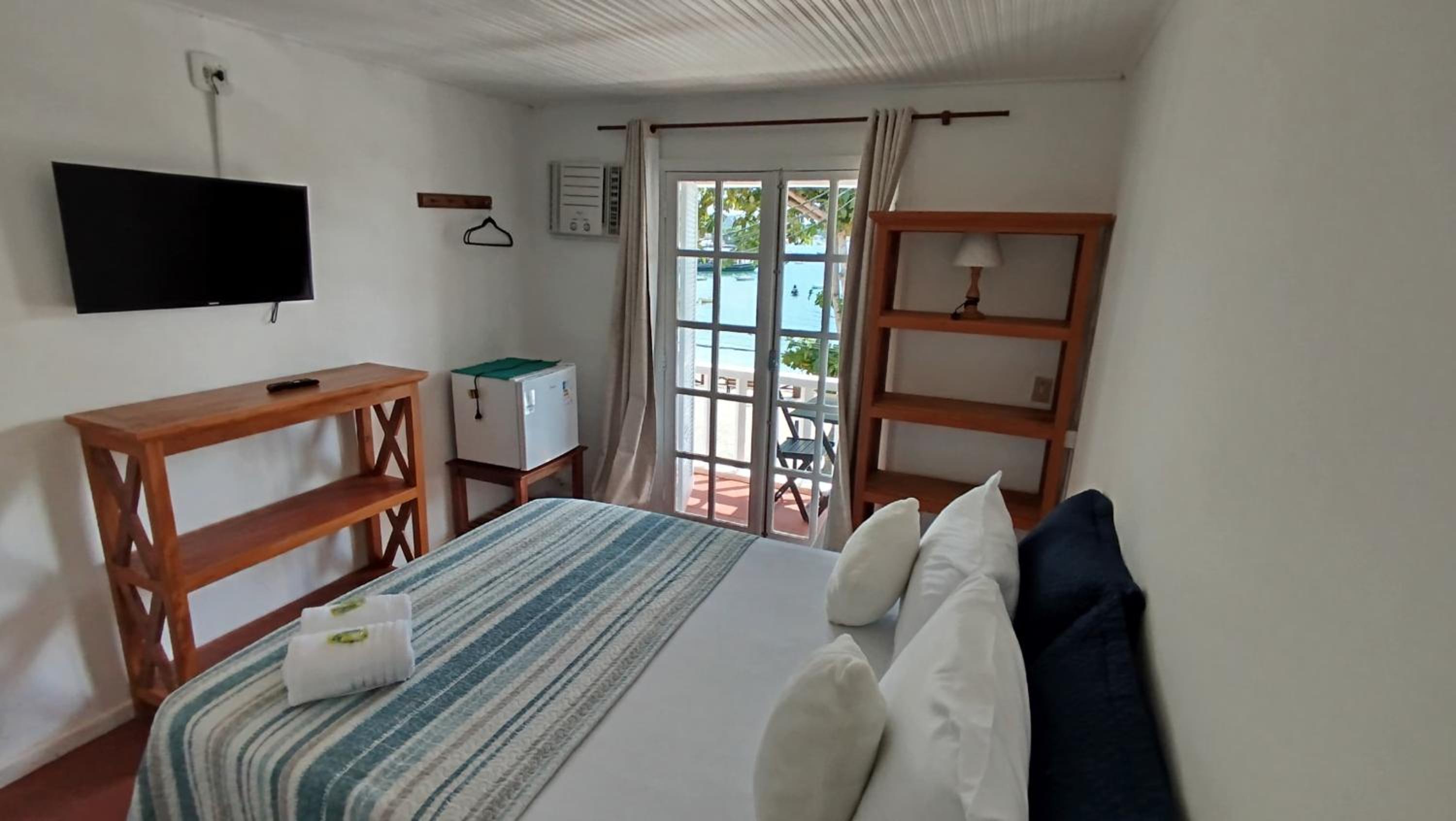 Deluxe Suite with Sea View