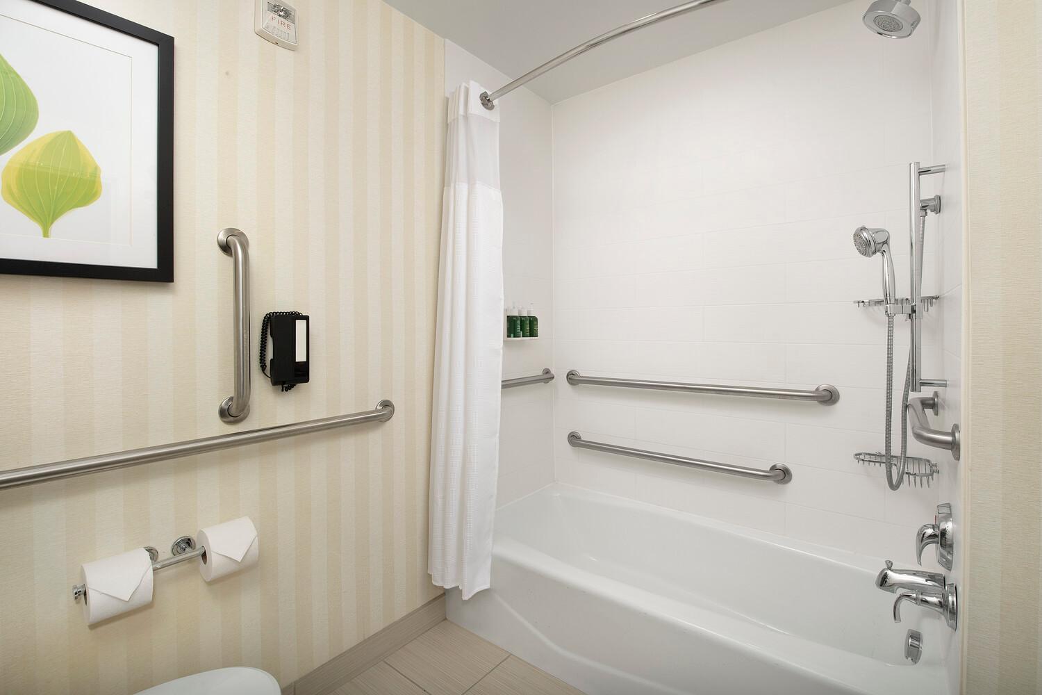 King Room with Adapted Tub - Mobility and Hearing Accessible - Photo 1