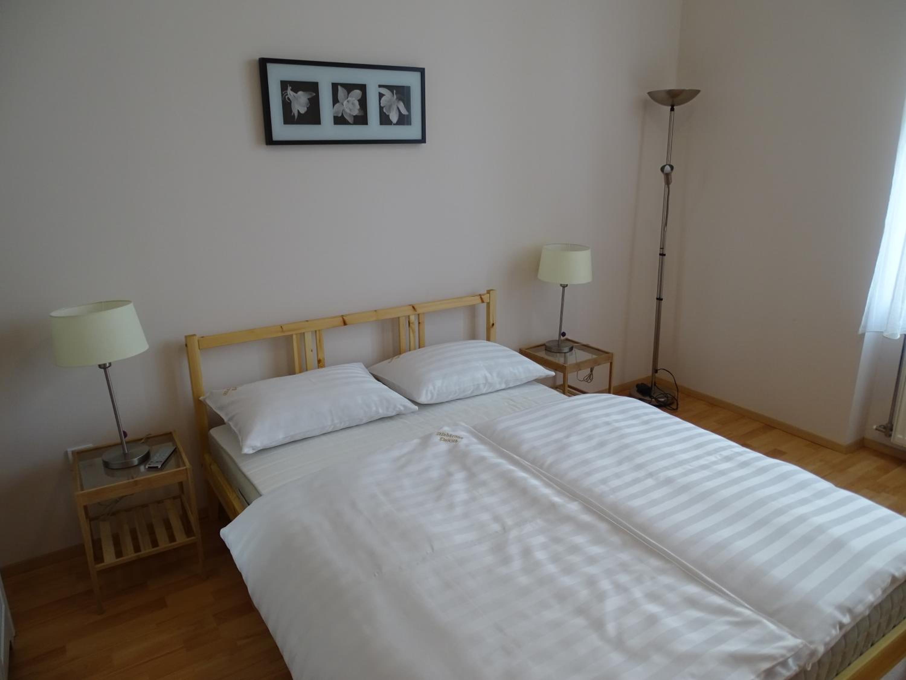 One-Bedroom Apartment photo 1