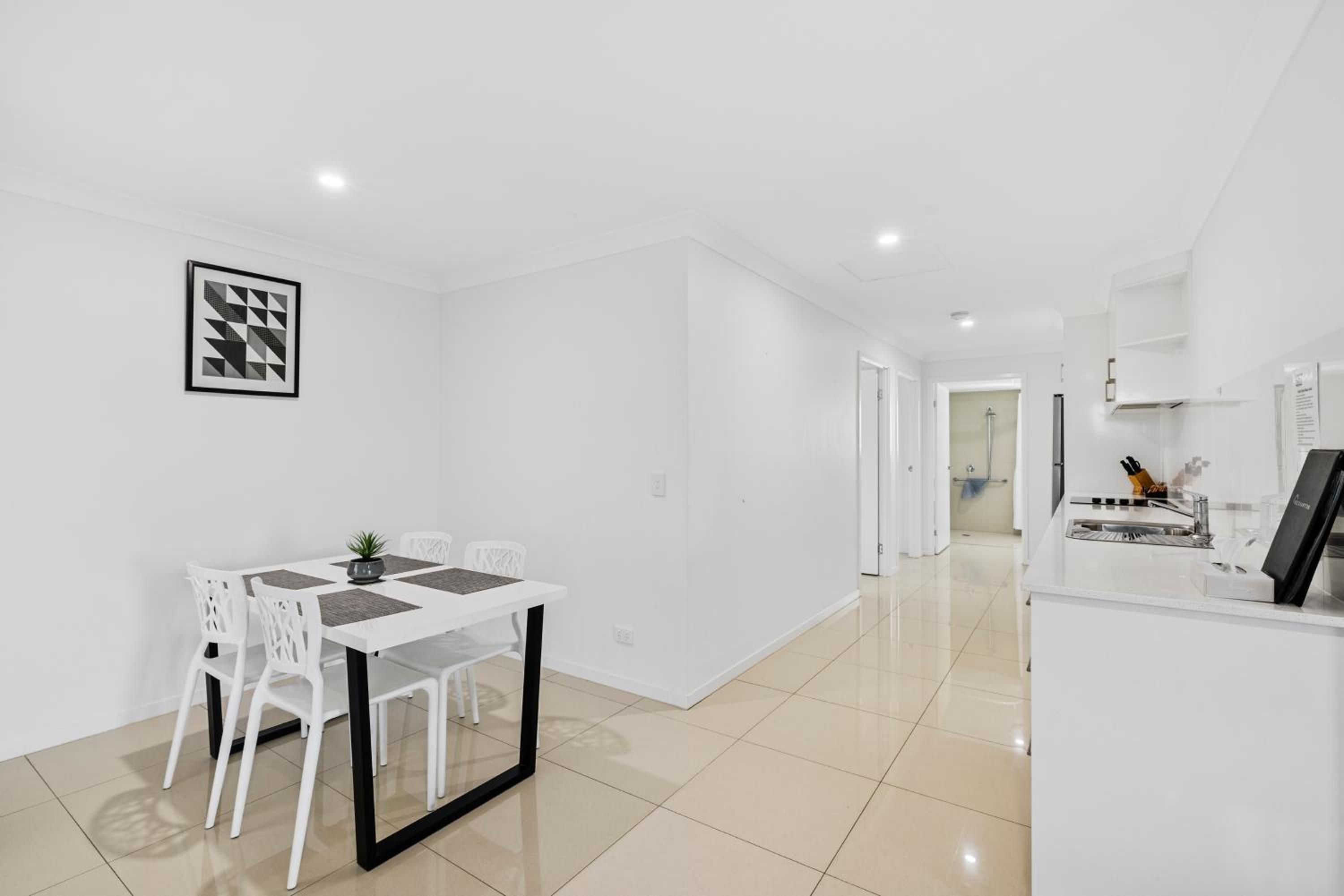 Executive 2 Bedroom Villa – No Pets photo 3