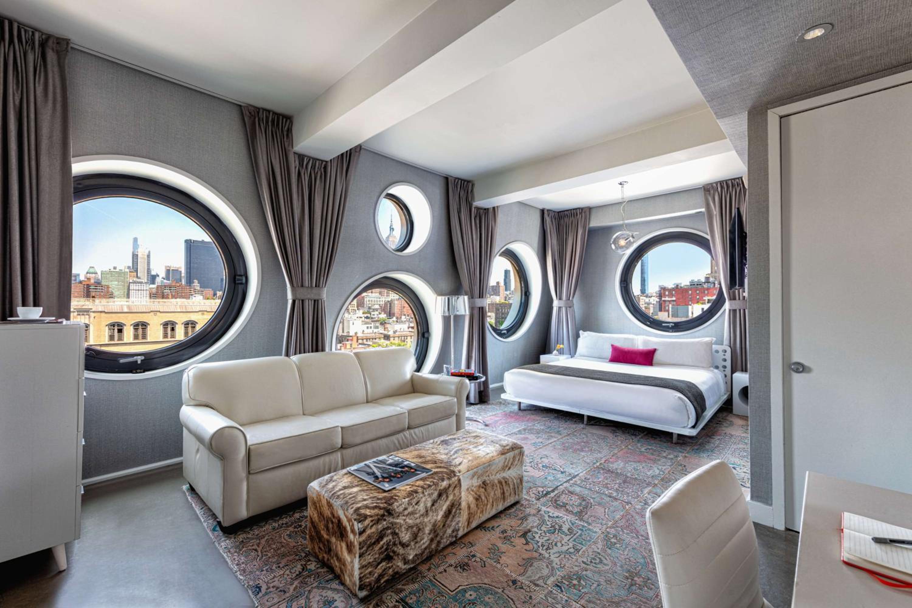 Platinum King Room