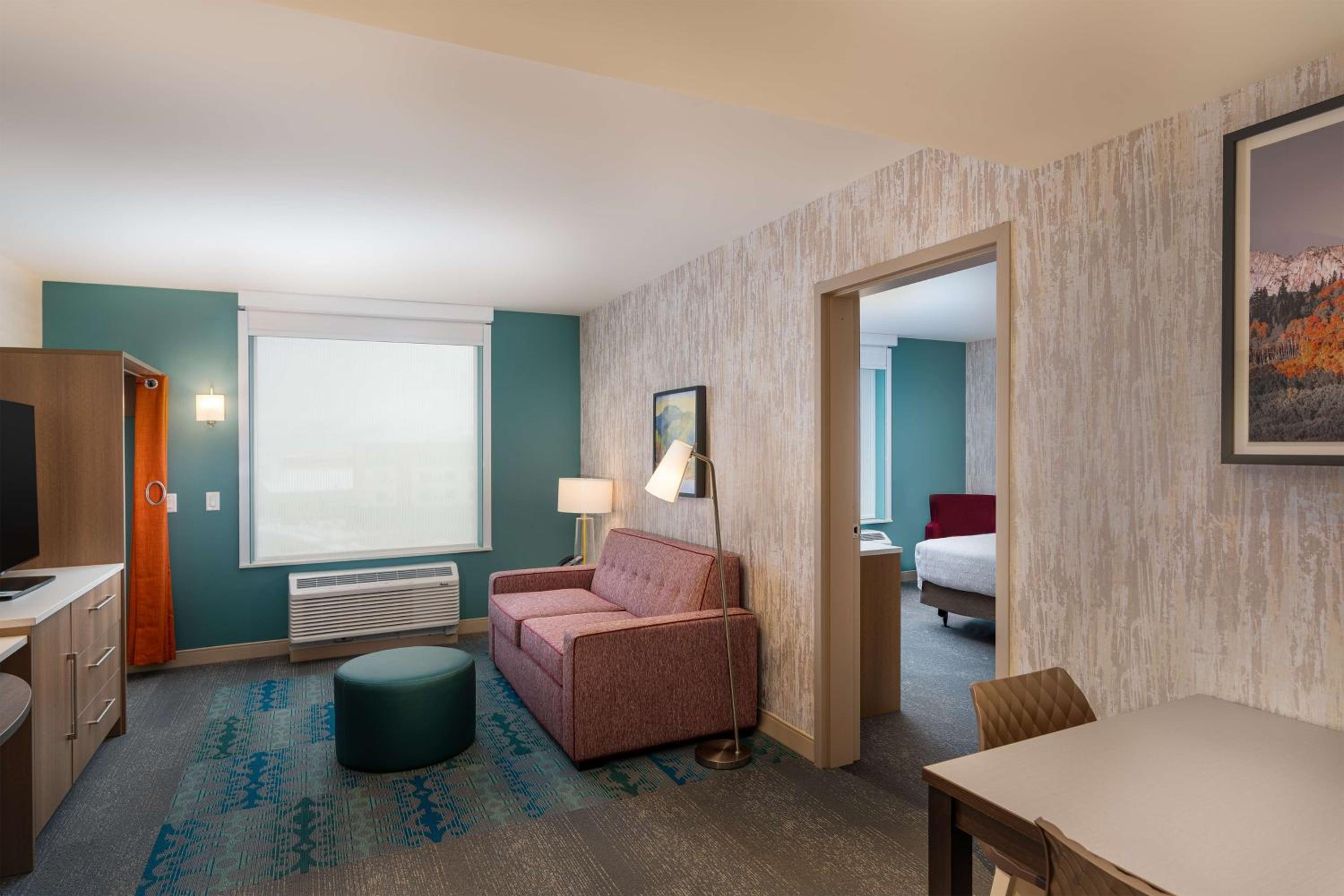 One-Bedroom King Suite with Bath Tub - Mobility Accessible - Photo 6