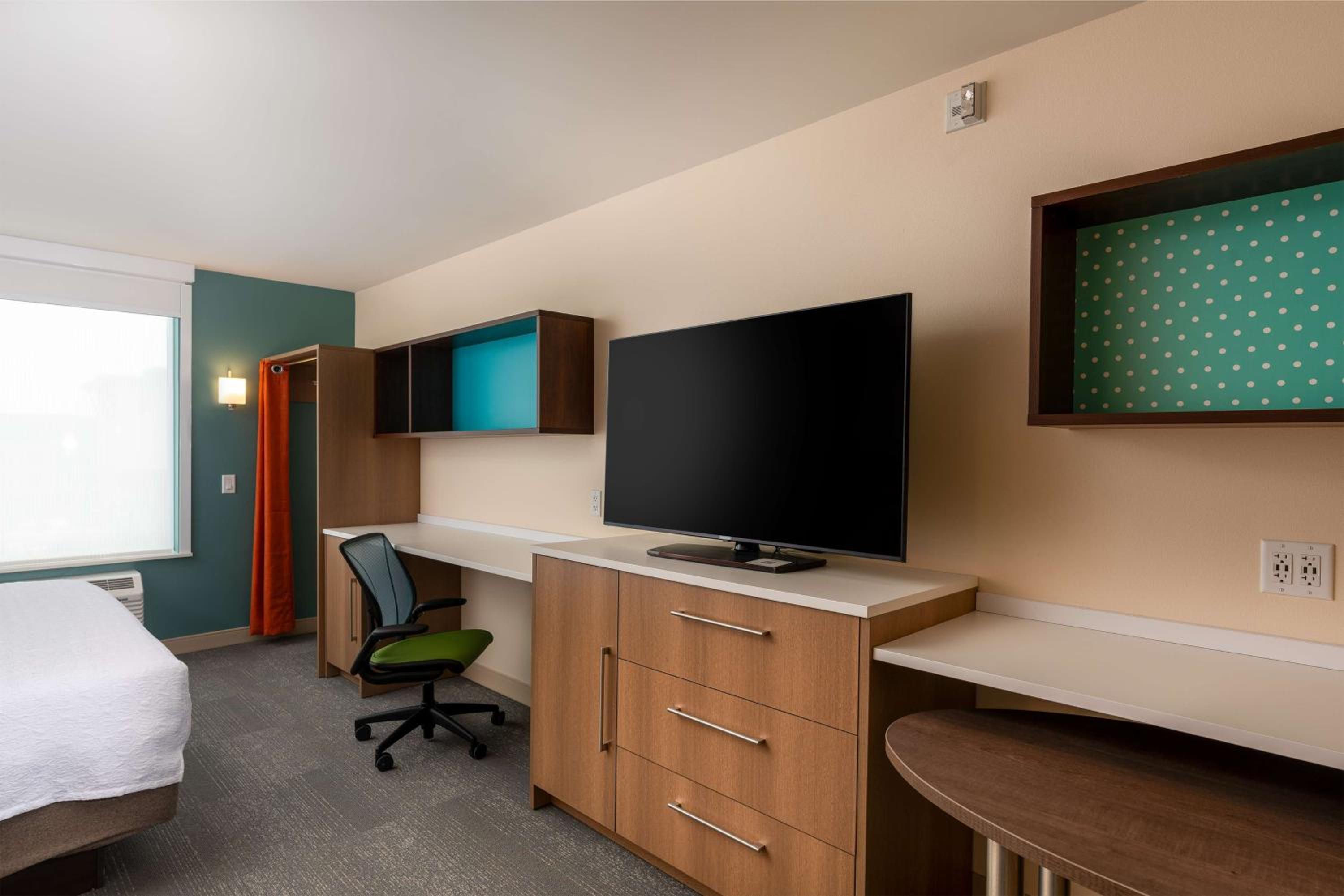 King Studio Suite - Photo 10